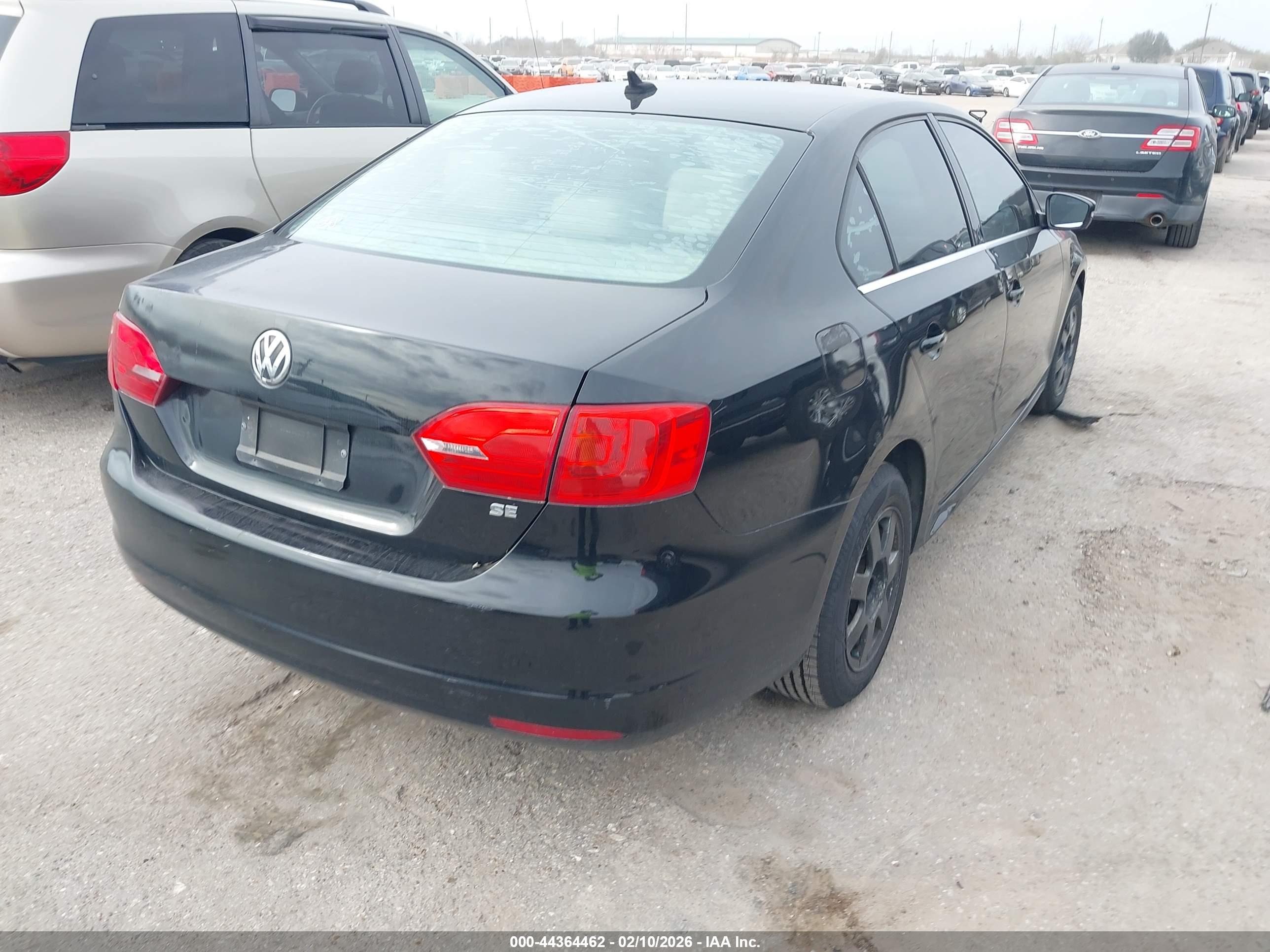 VOLKSWAGEN JETTA image 4