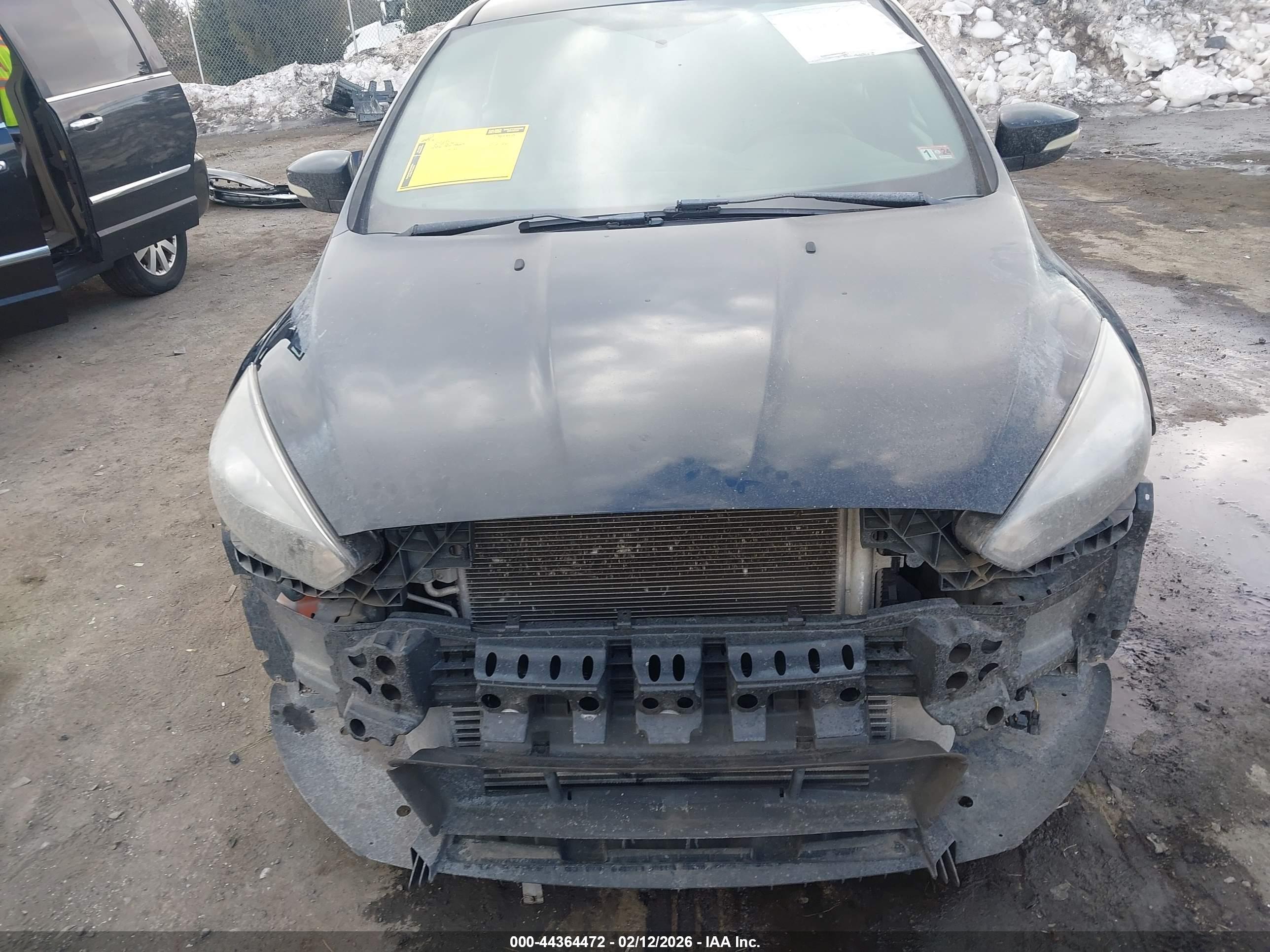 FORD FOCUS image 6