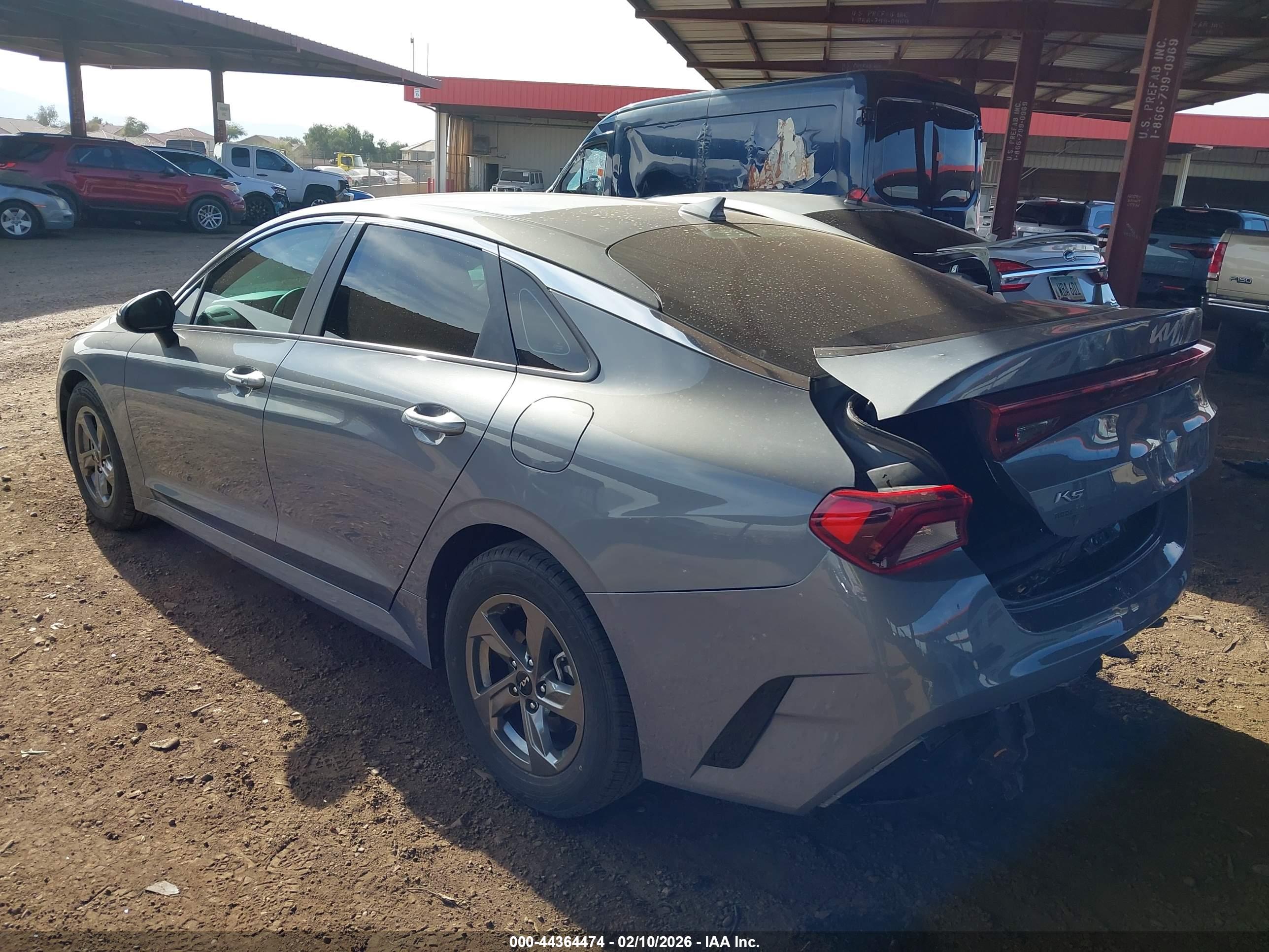 KIA K5 image 3