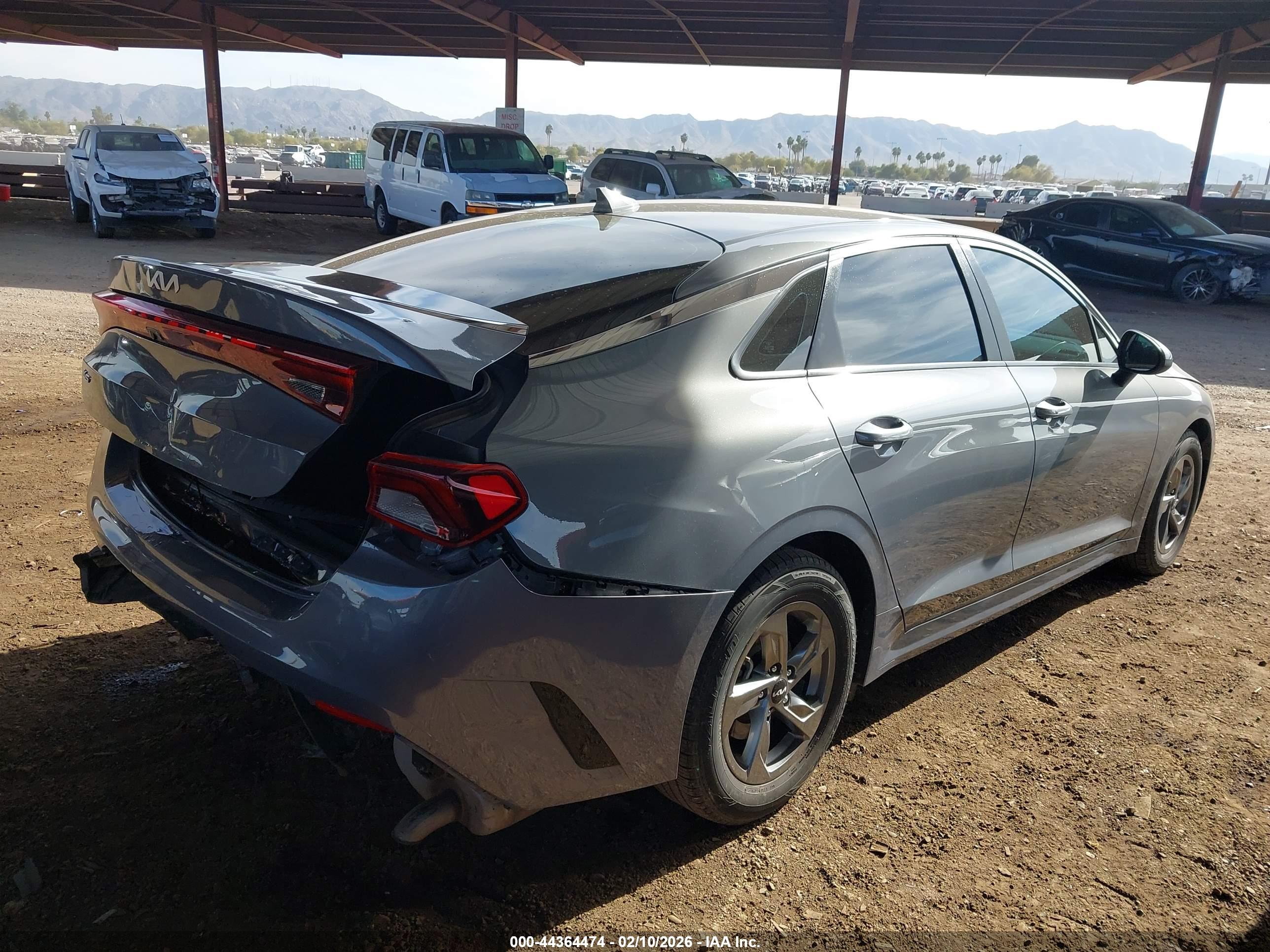 KIA K5 image 4