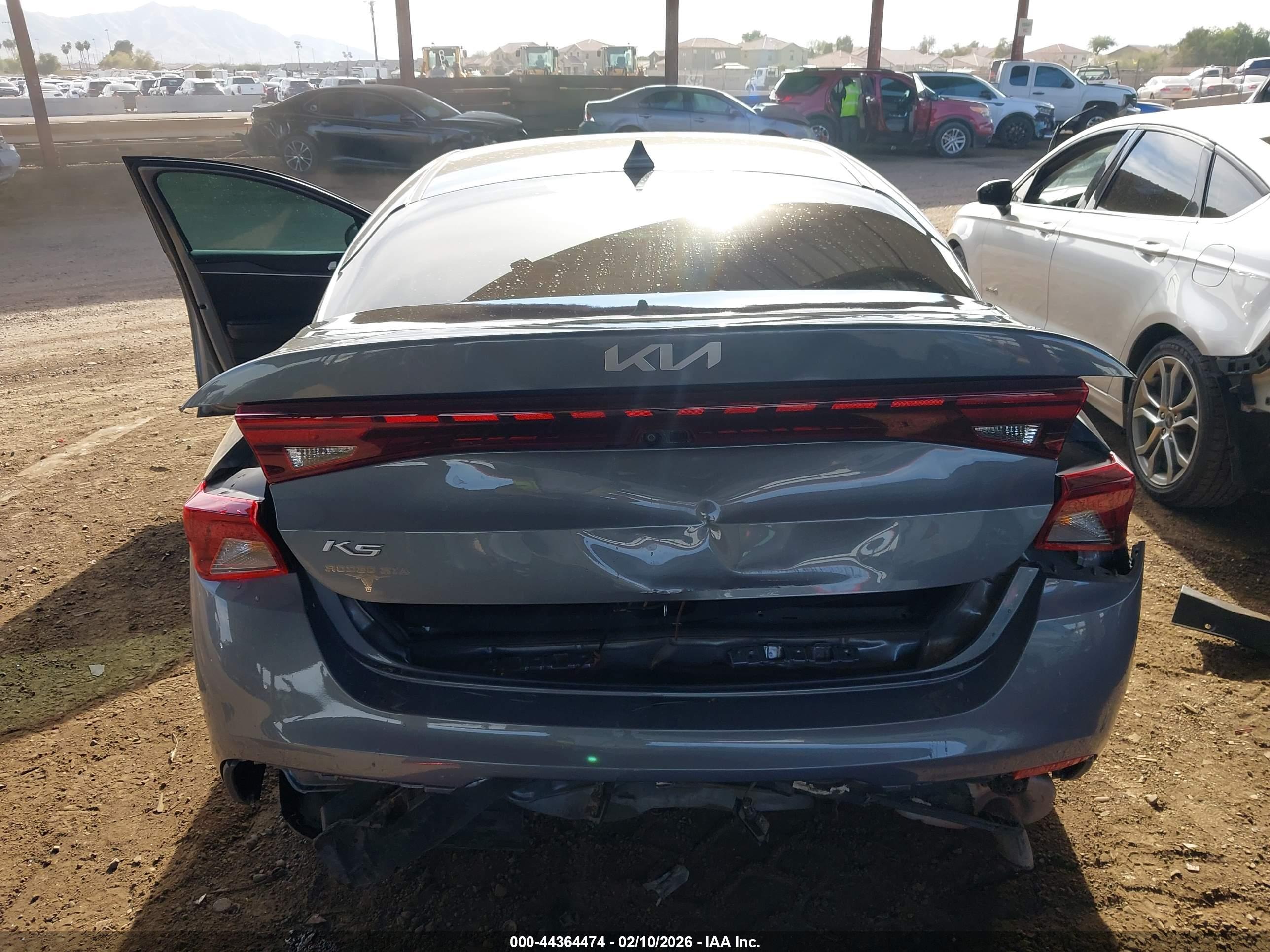 KIA K5 image 6