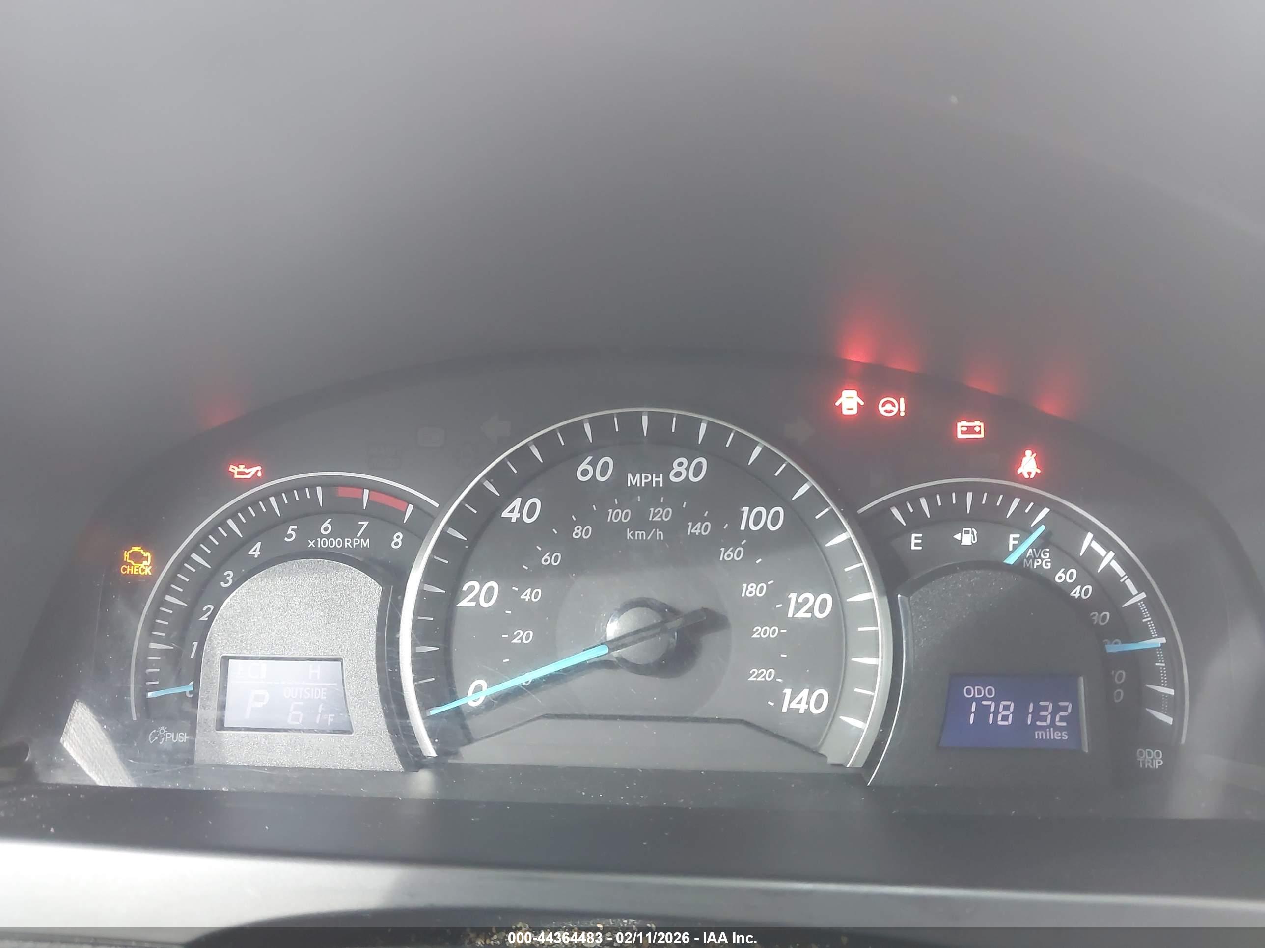 TOYOTA CAMRY image 7