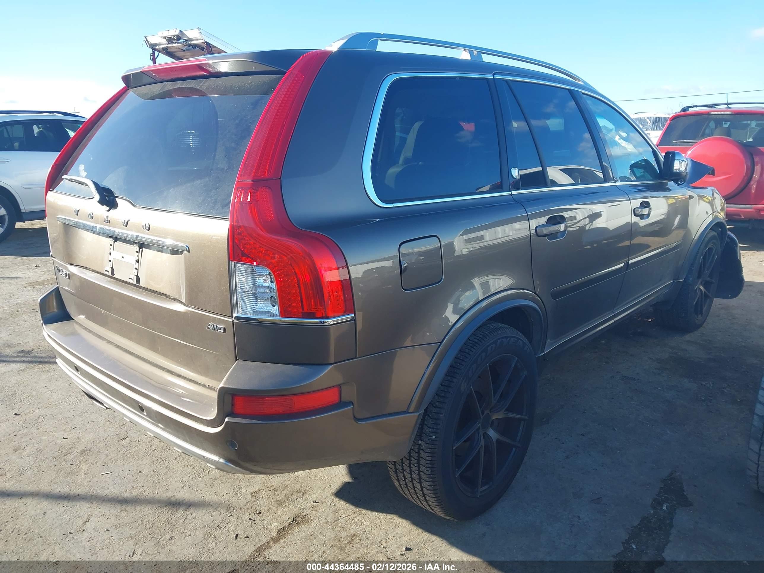 VOLVO XC90 image 4