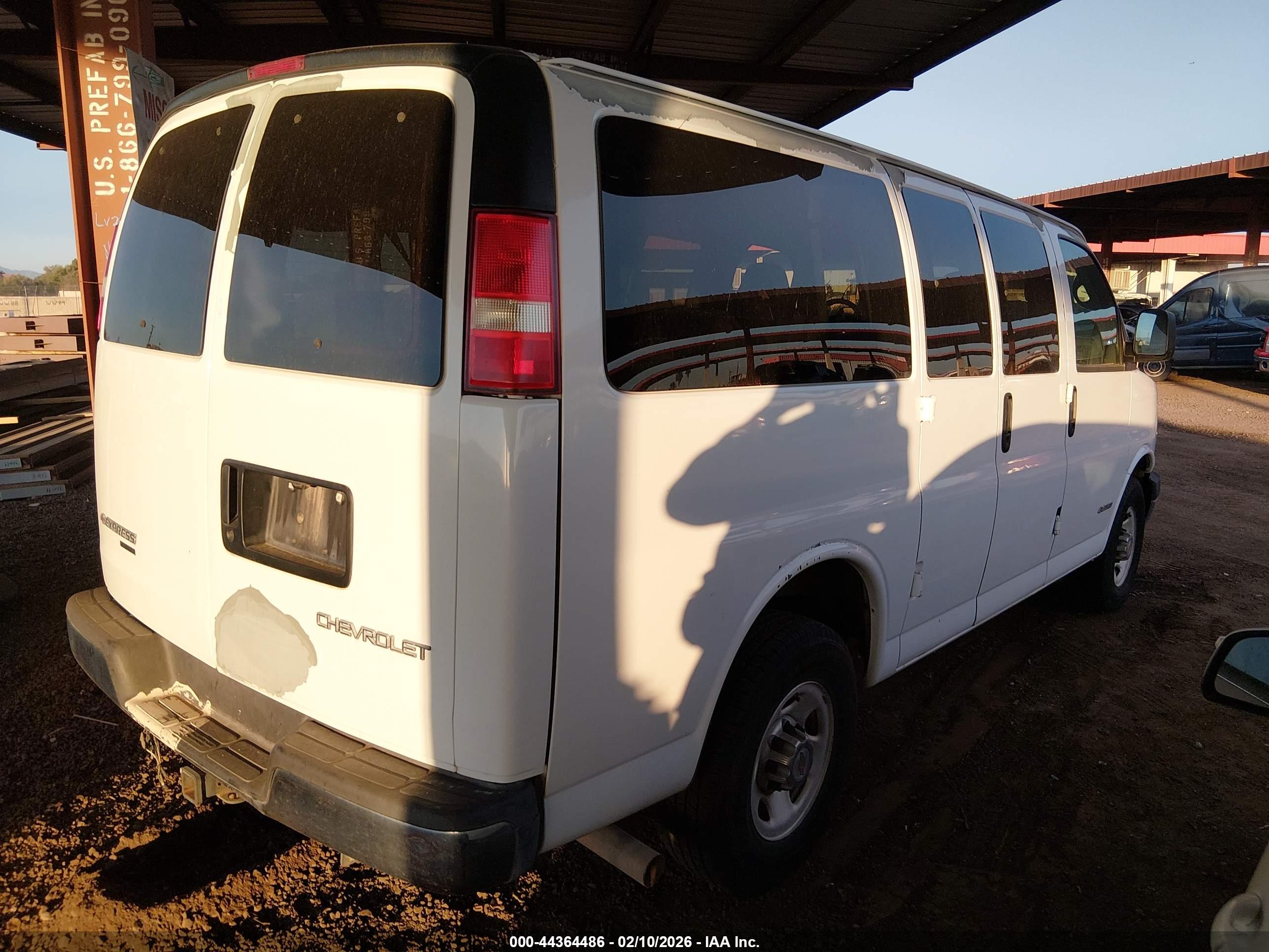 CHEVROLET EXPRESS image 4