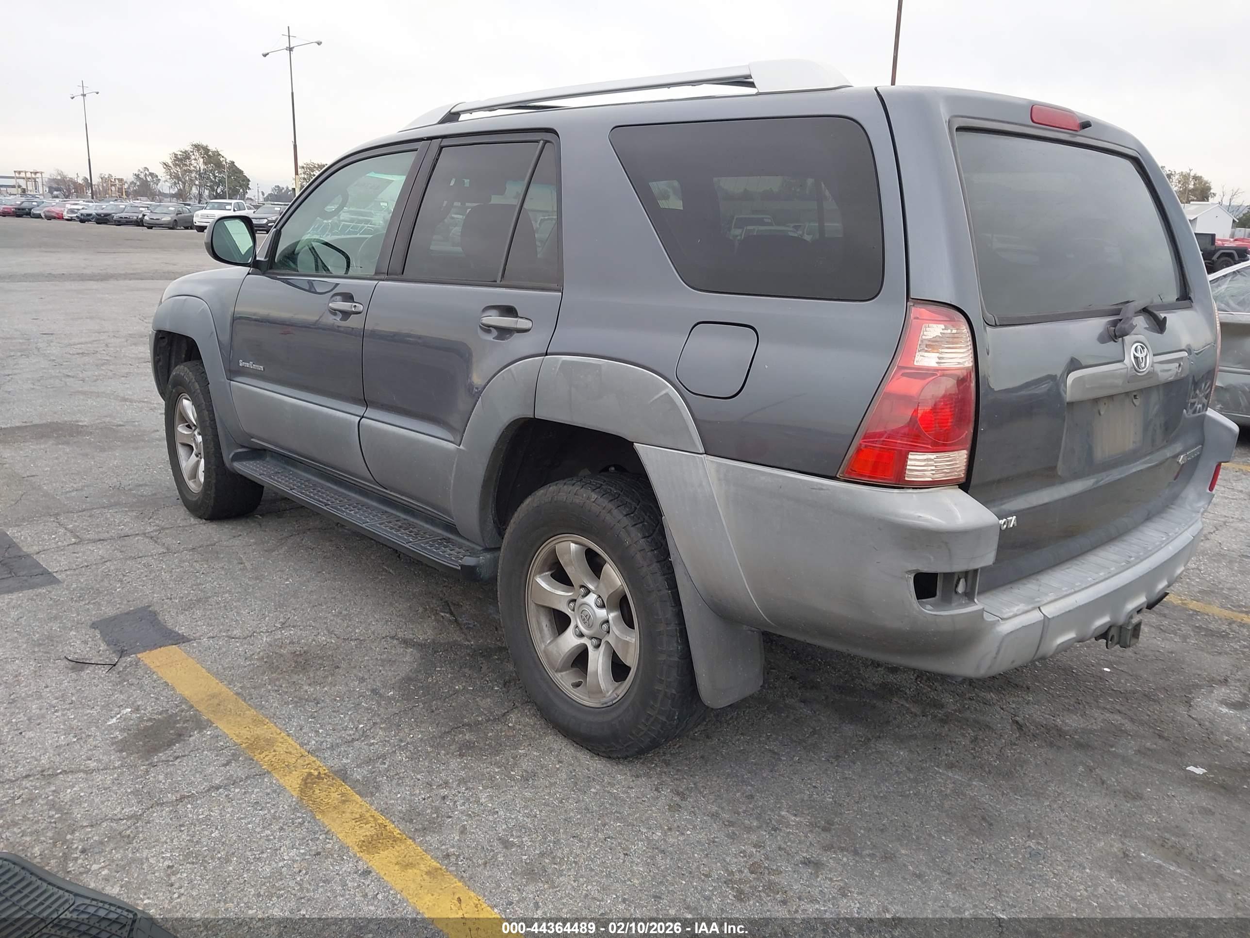 TOYOTA 4RUNNER image 3