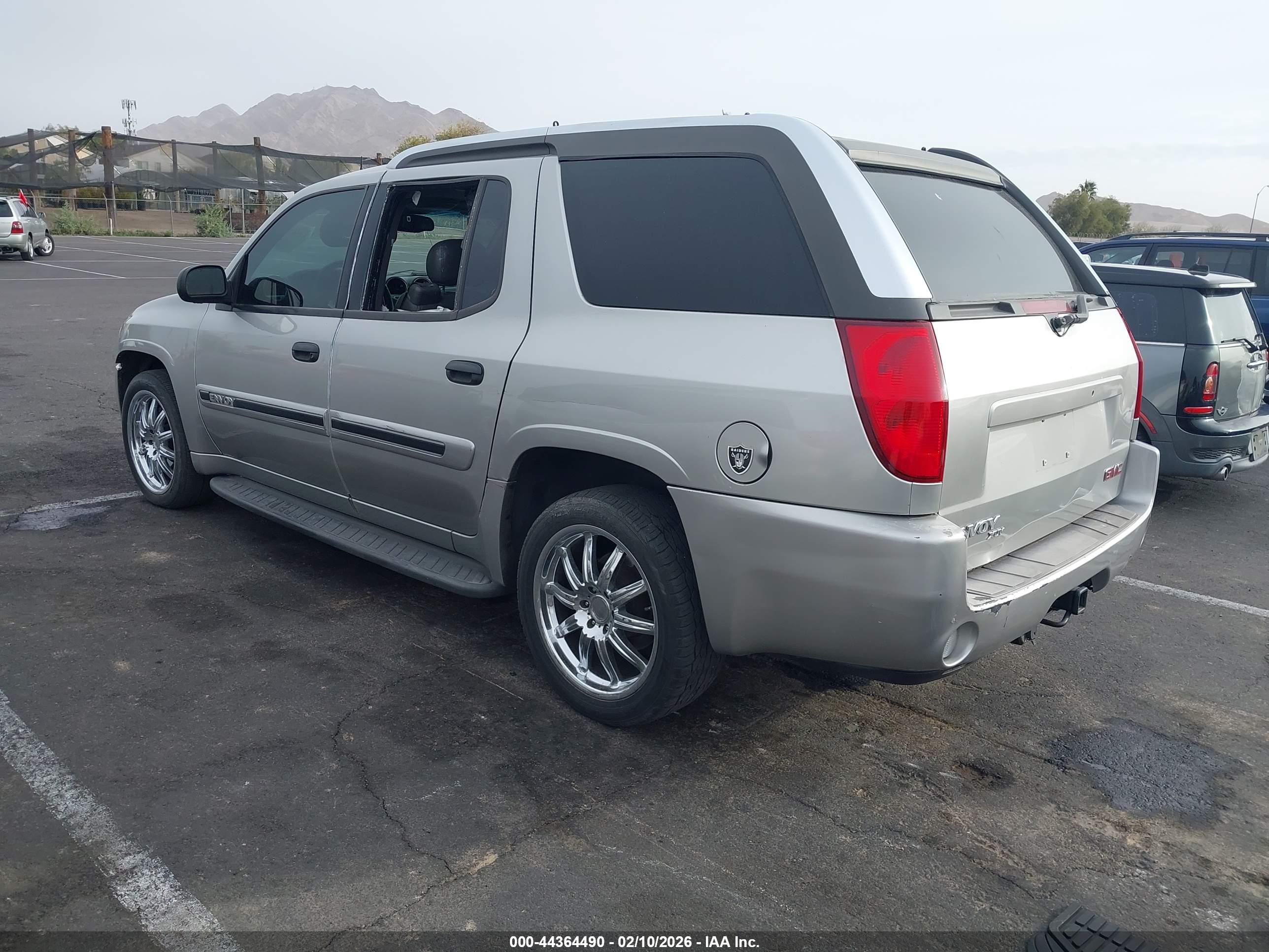 GMC ENVOY image 3