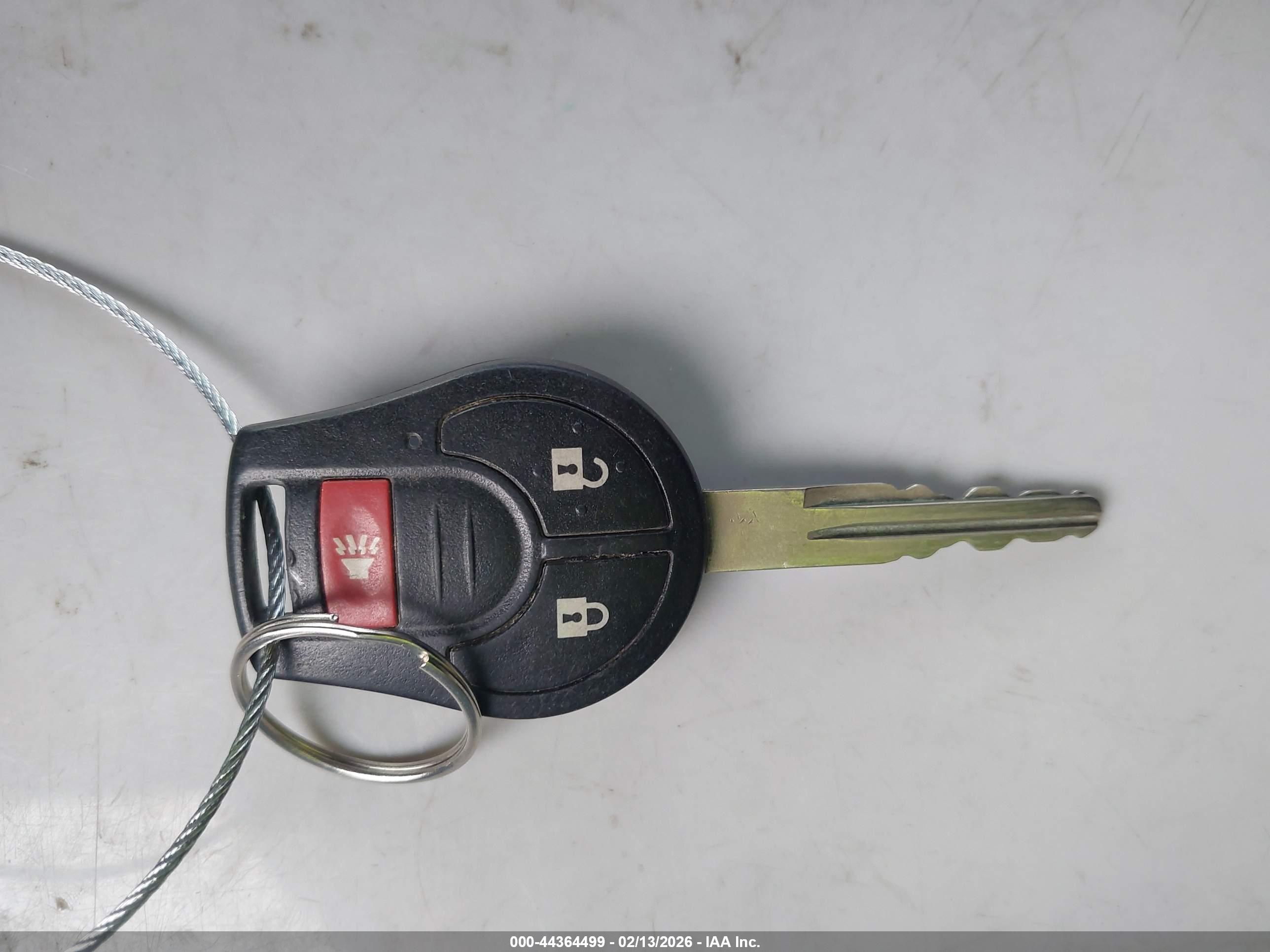 NISSAN VERSA image 11
