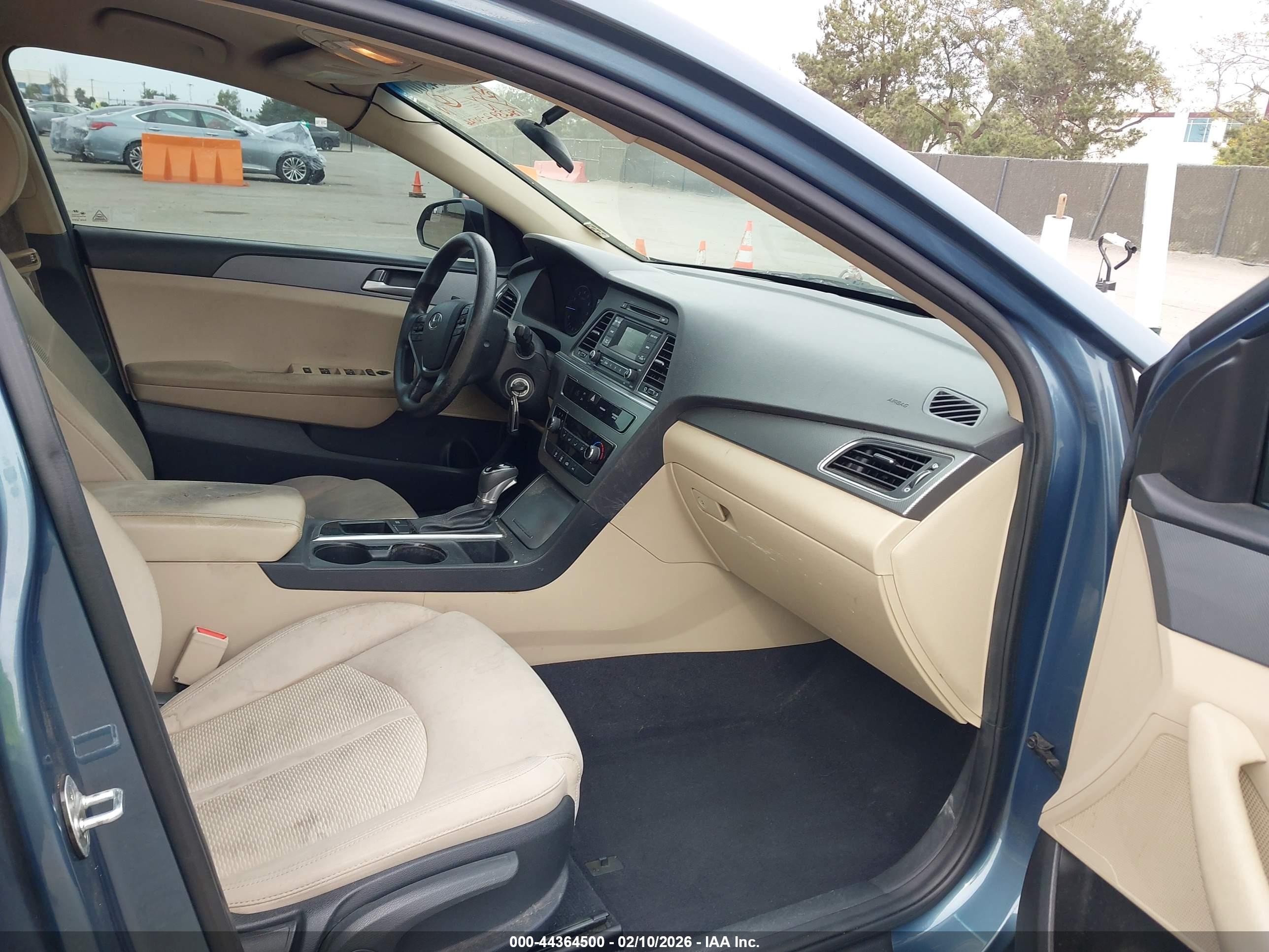 HYUNDAI SONATA image 5