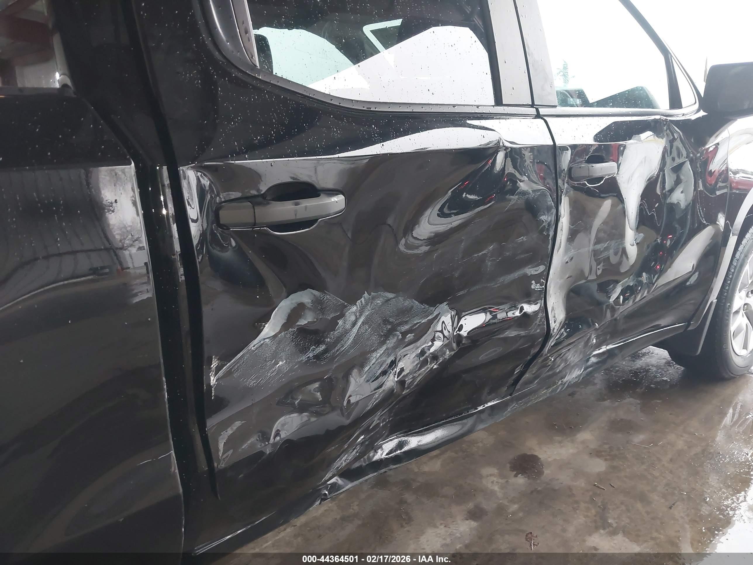 CHEVROLET SILVERADO image 6