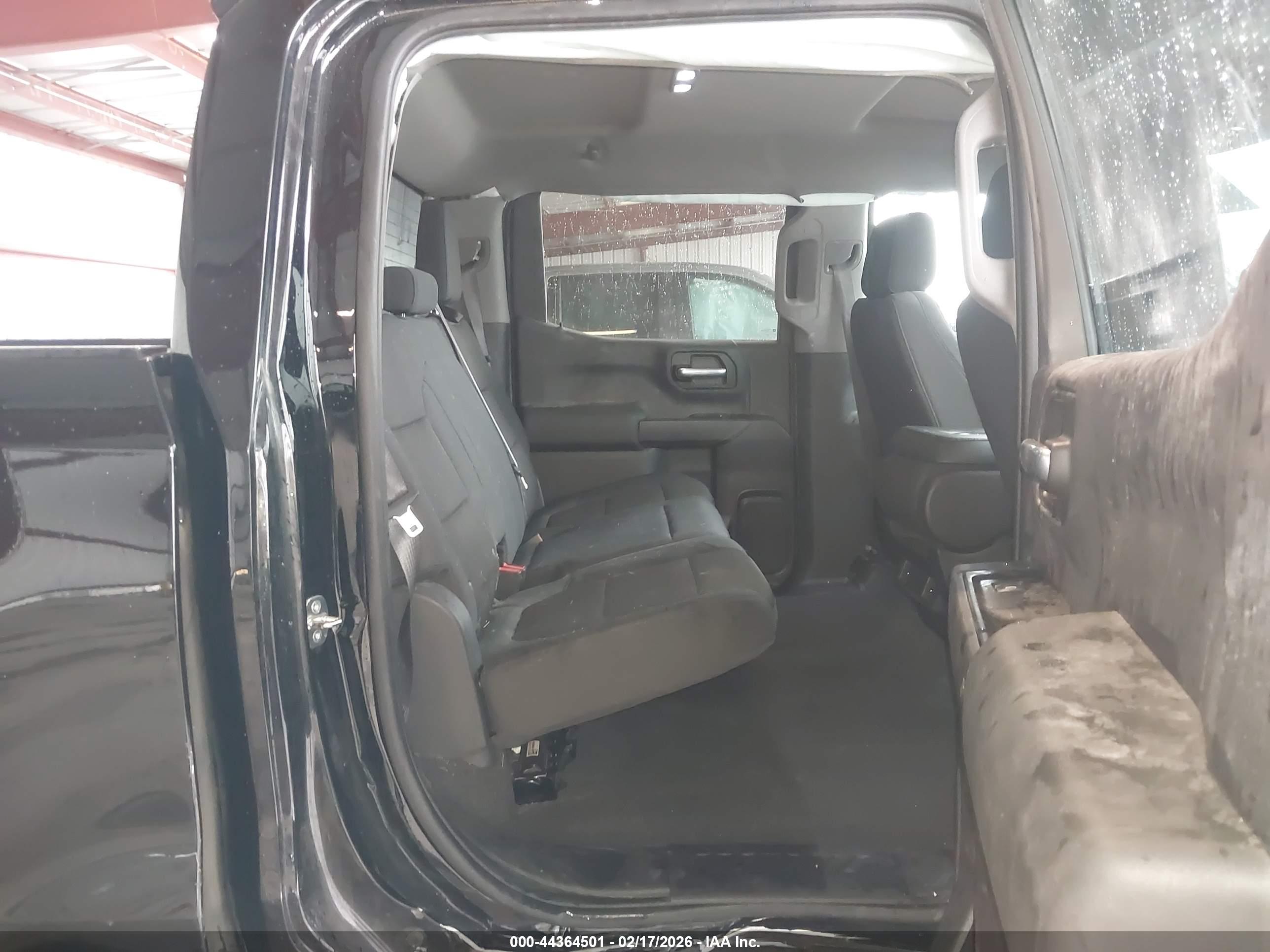CHEVROLET SILVERADO image 8