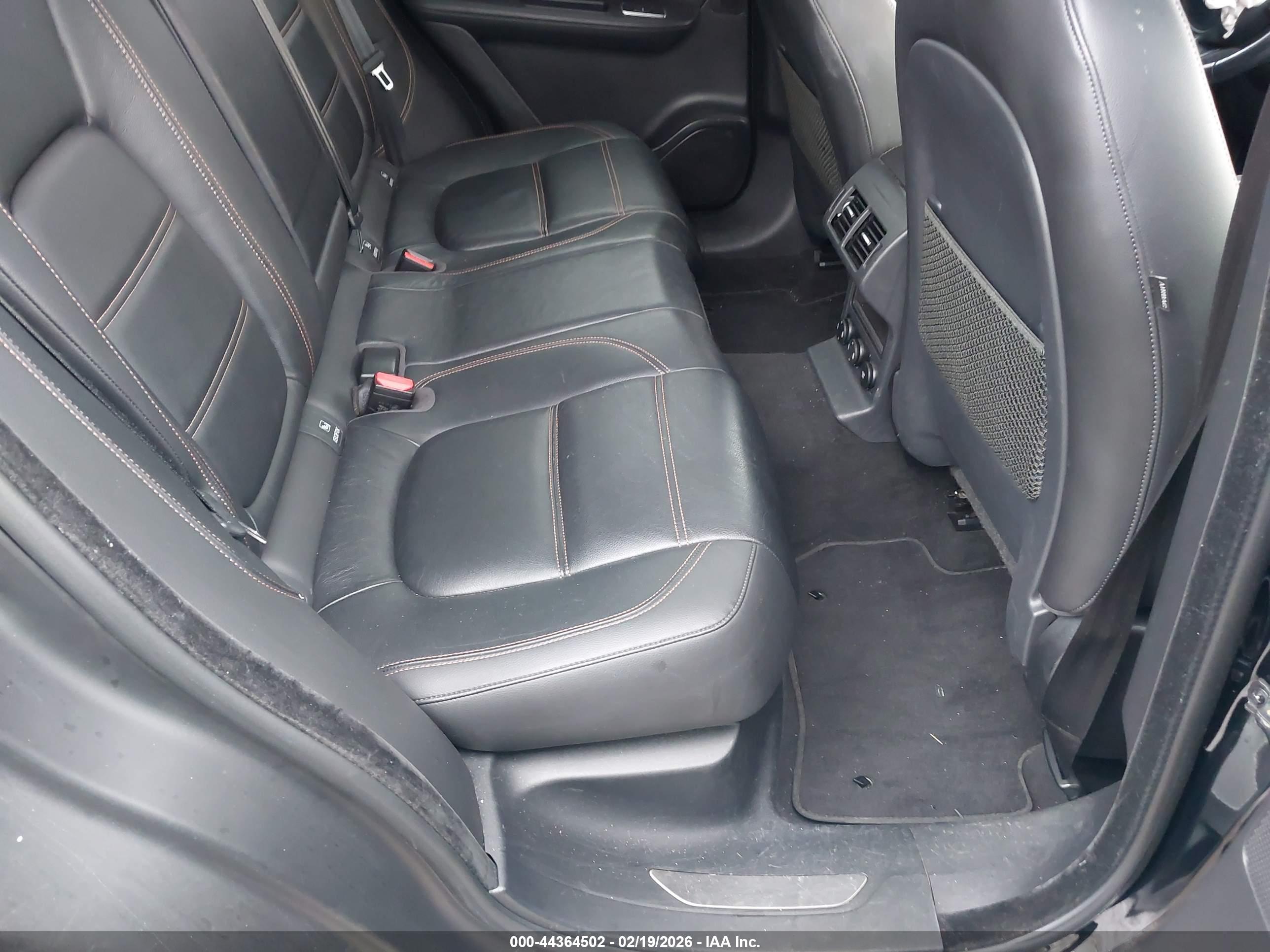 JAGUAR F-PACE image 8
