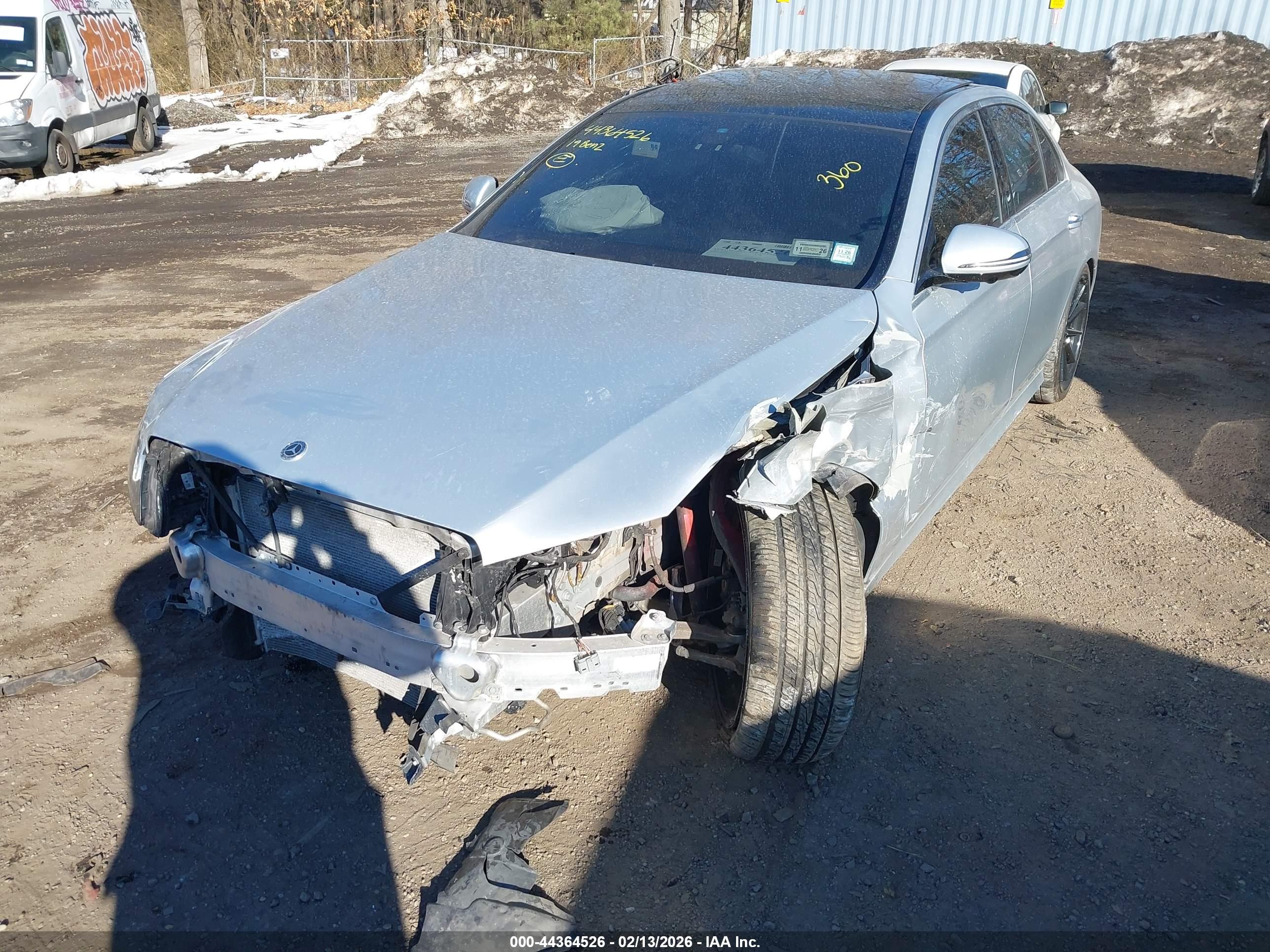 MERCEDES-BENZ E image 6