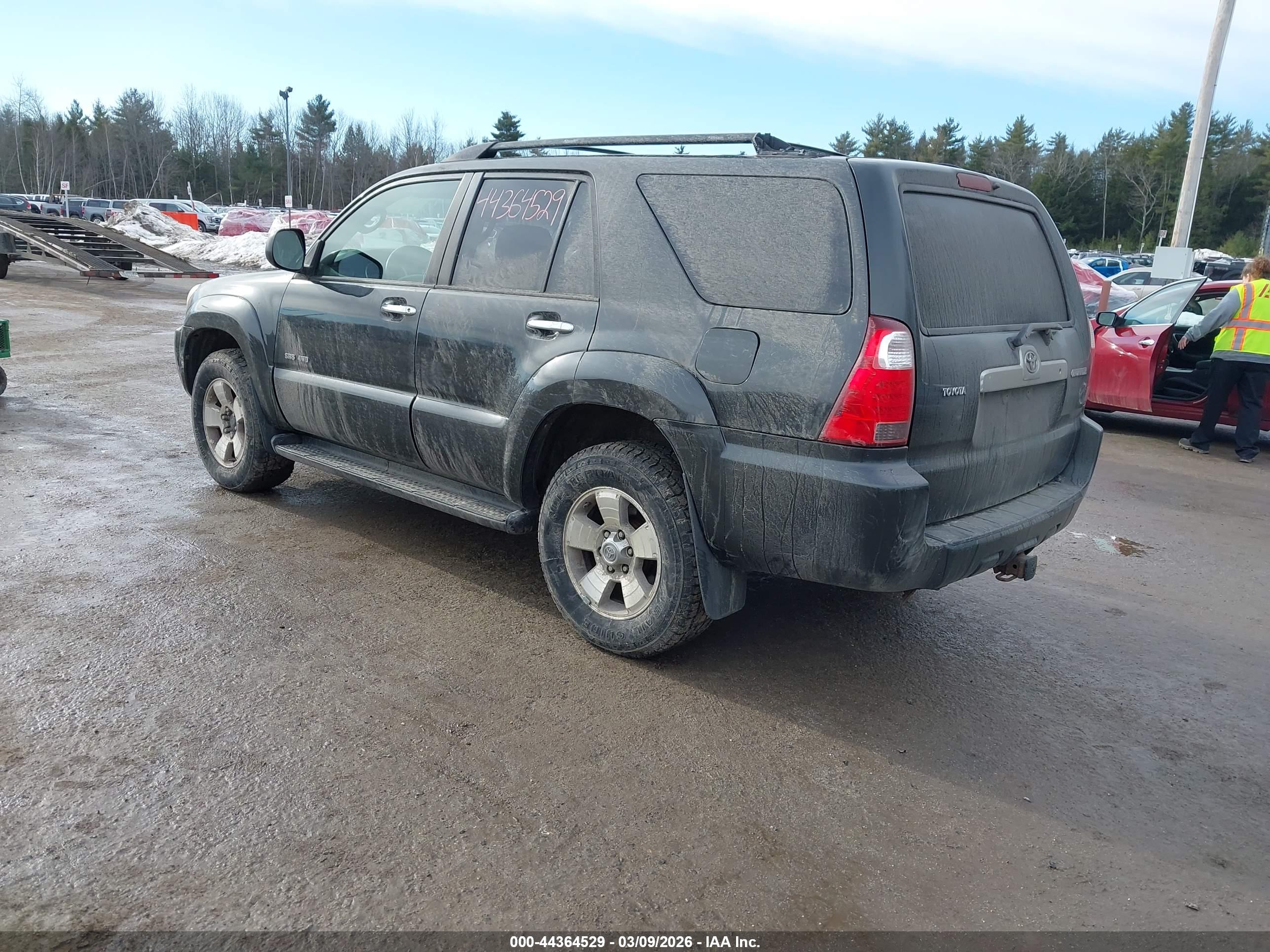 TOYOTA 4RUNNER image 3