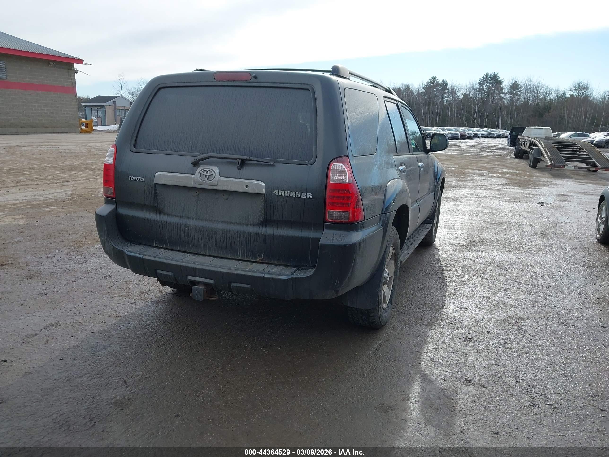 TOYOTA 4RUNNER image 4