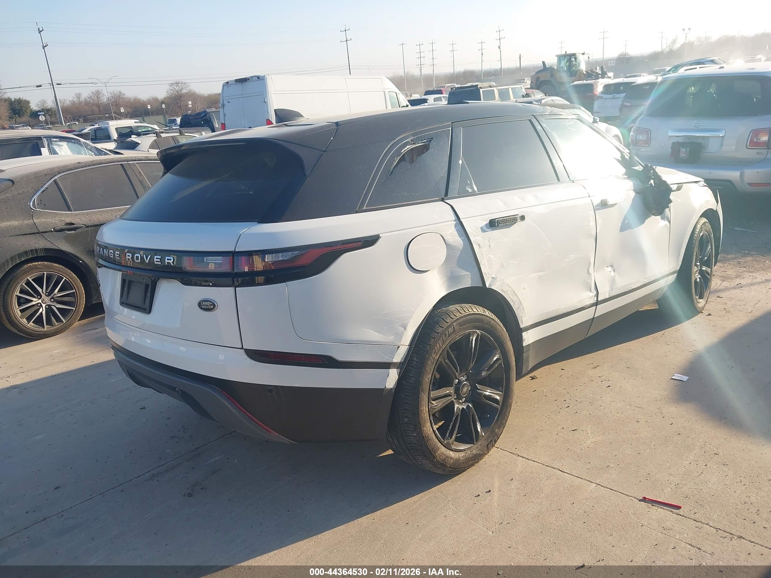 LAND ROVER image 4