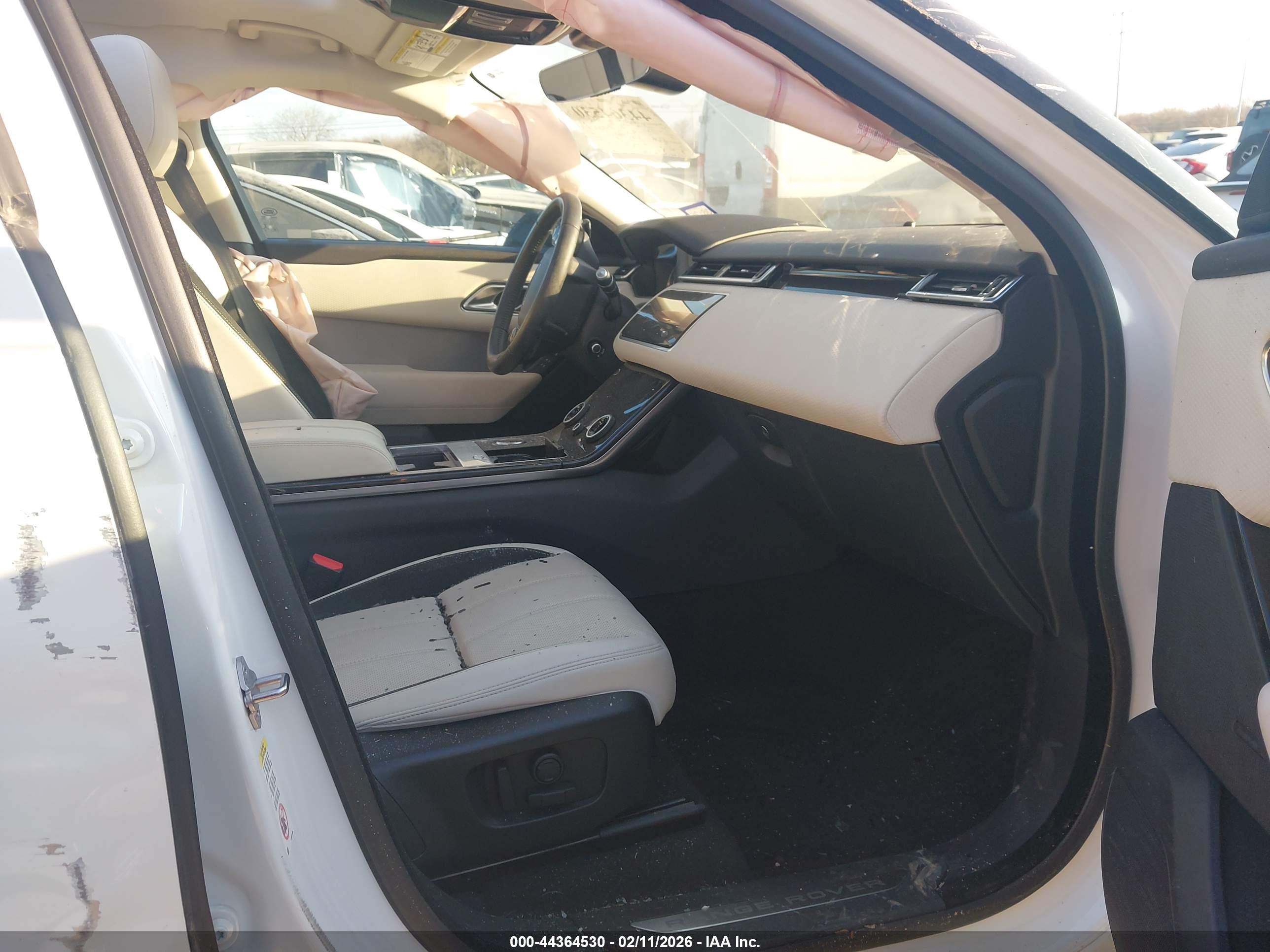 LAND ROVER image 5