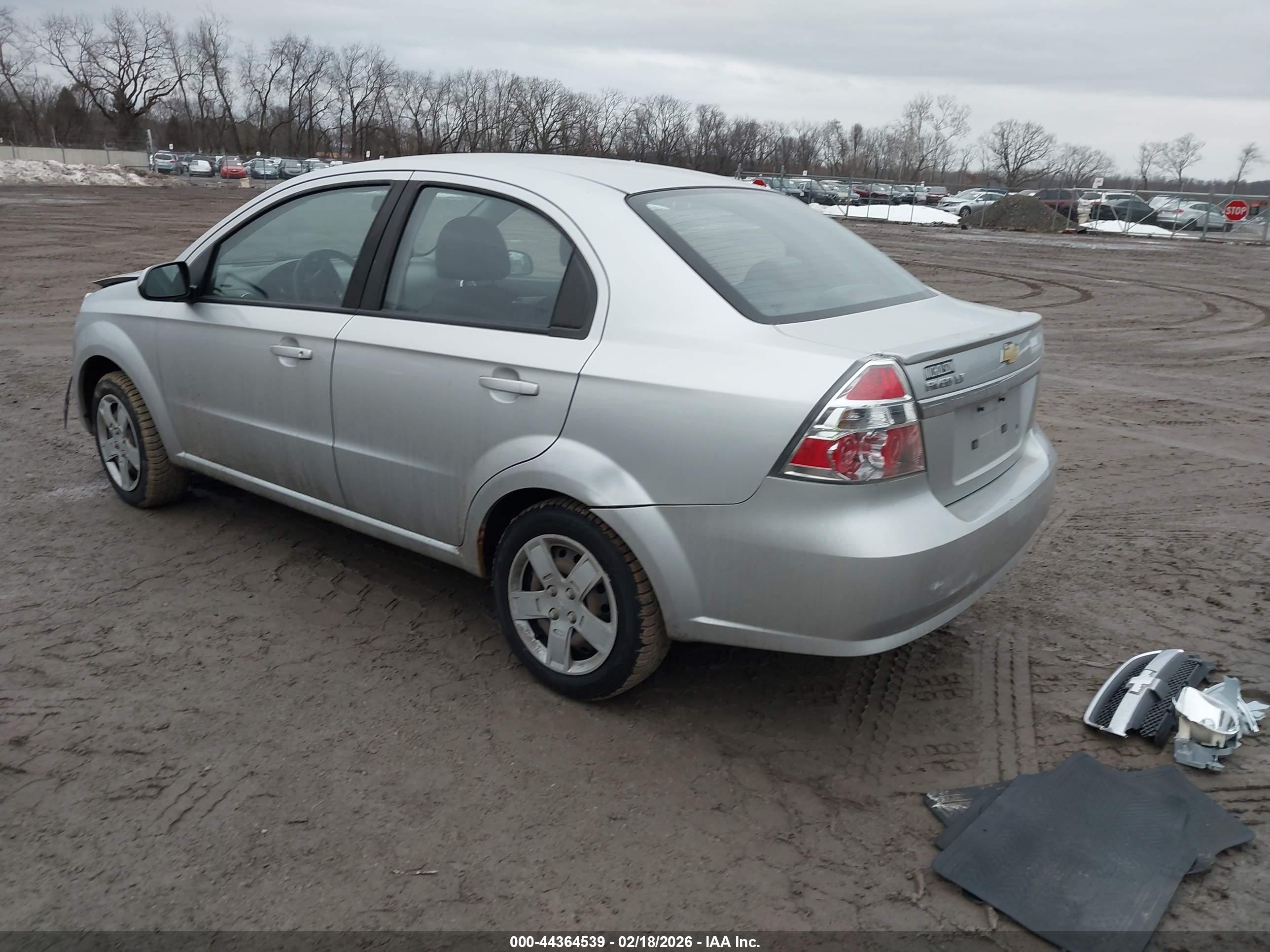 CHEVROLET AVEO image 3
