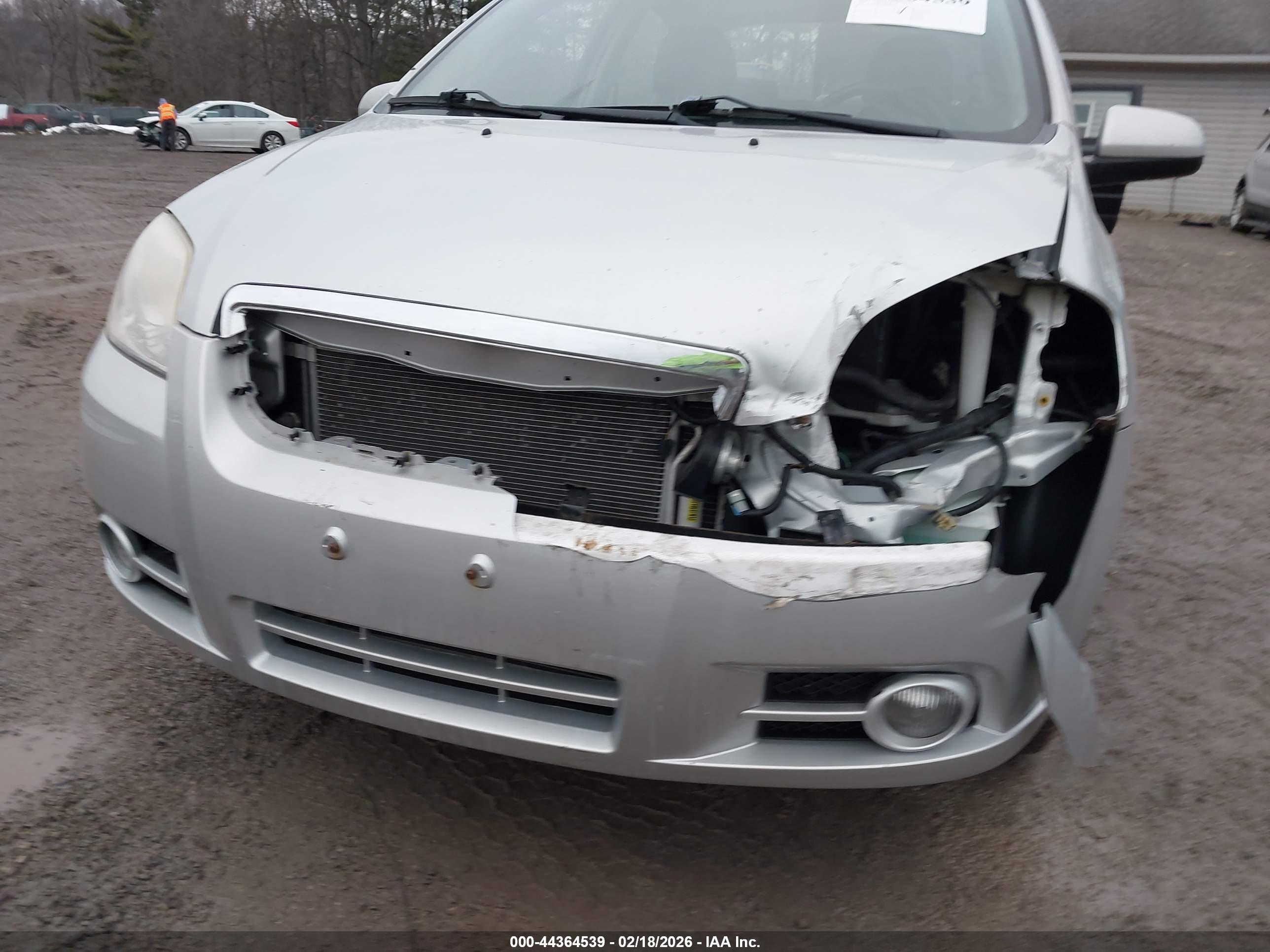 CHEVROLET AVEO image 6