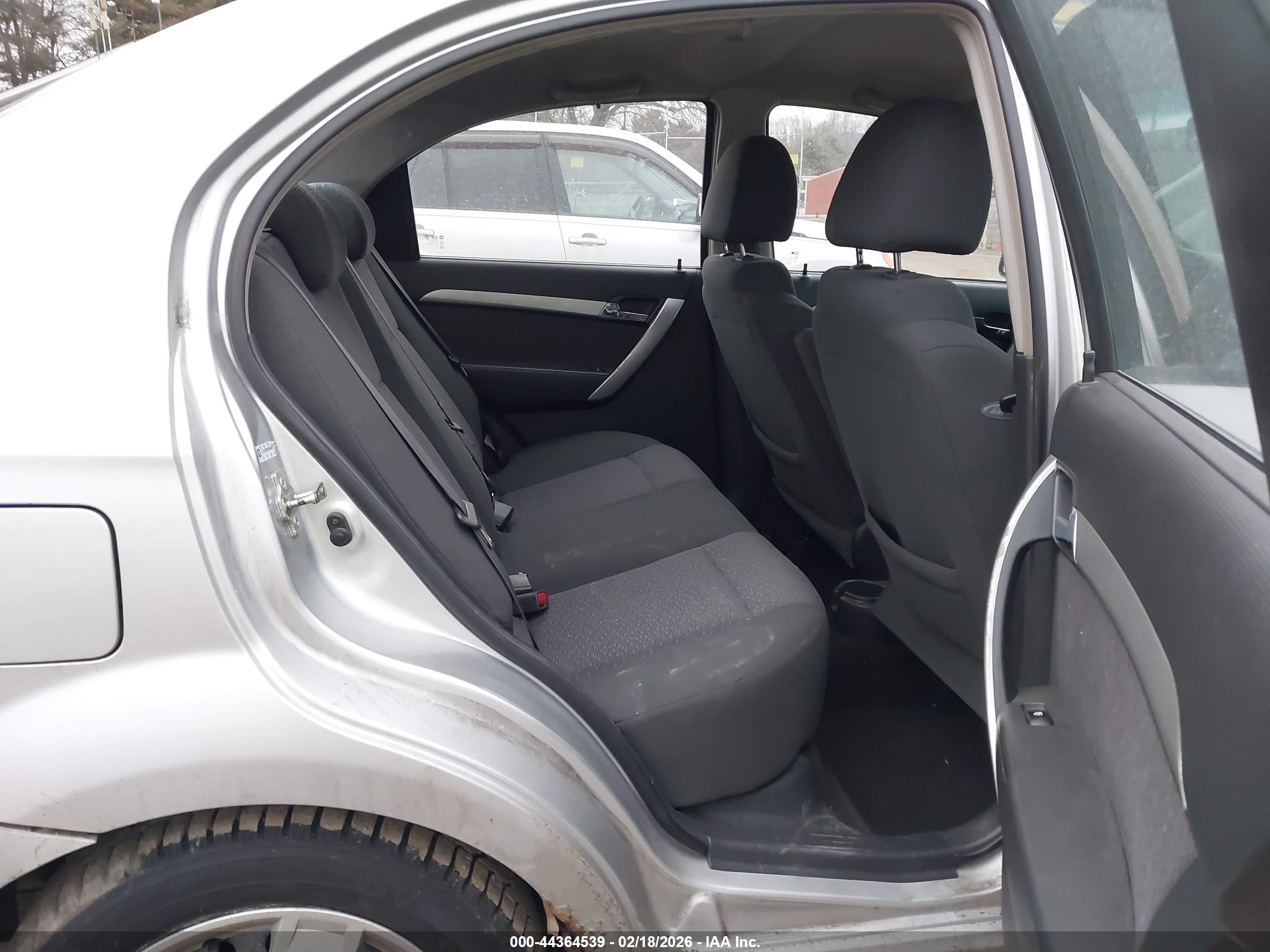 CHEVROLET AVEO image 8