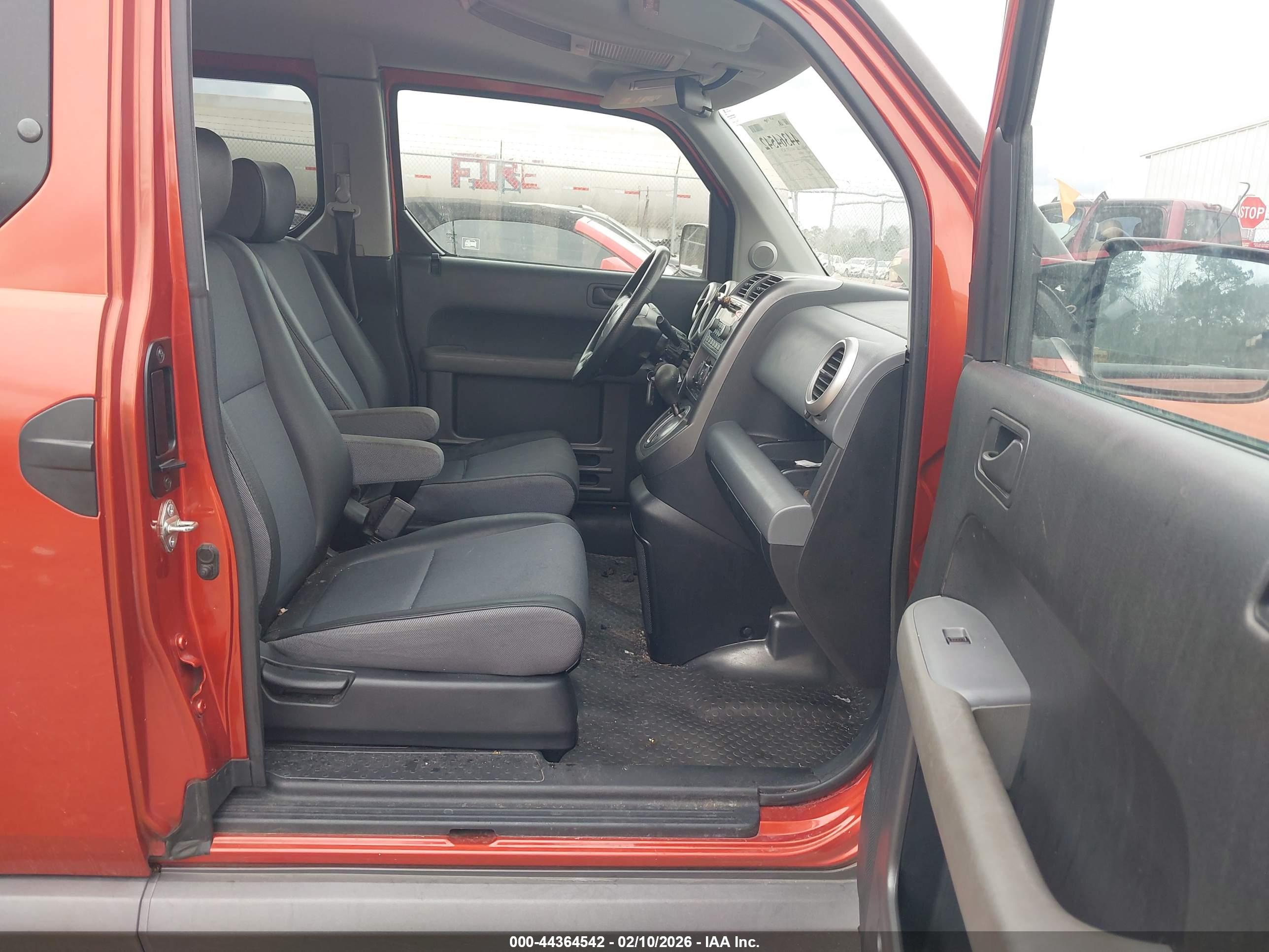 HONDA ELEMENT image 5