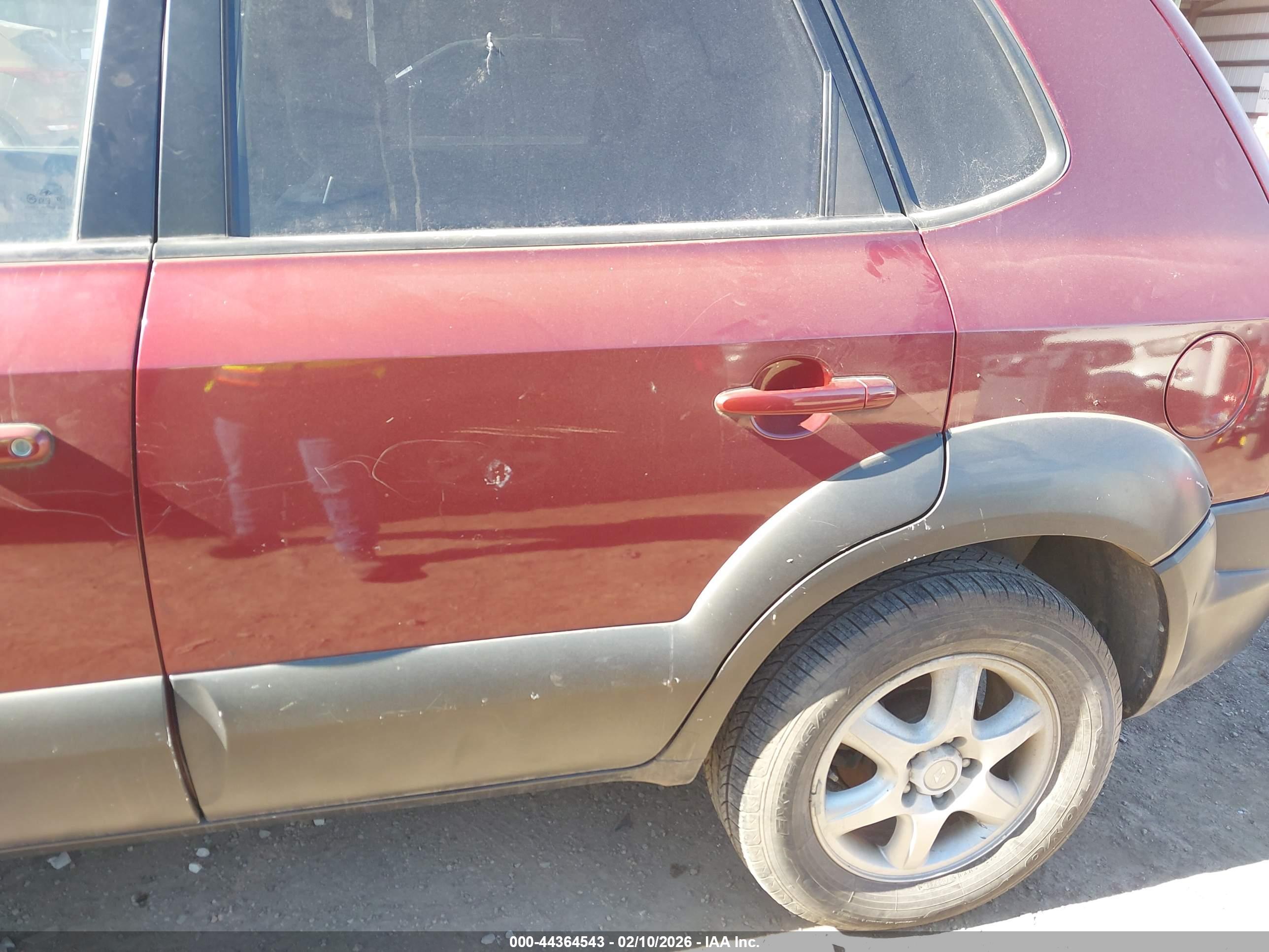 HYUNDAI TUCSON image 6