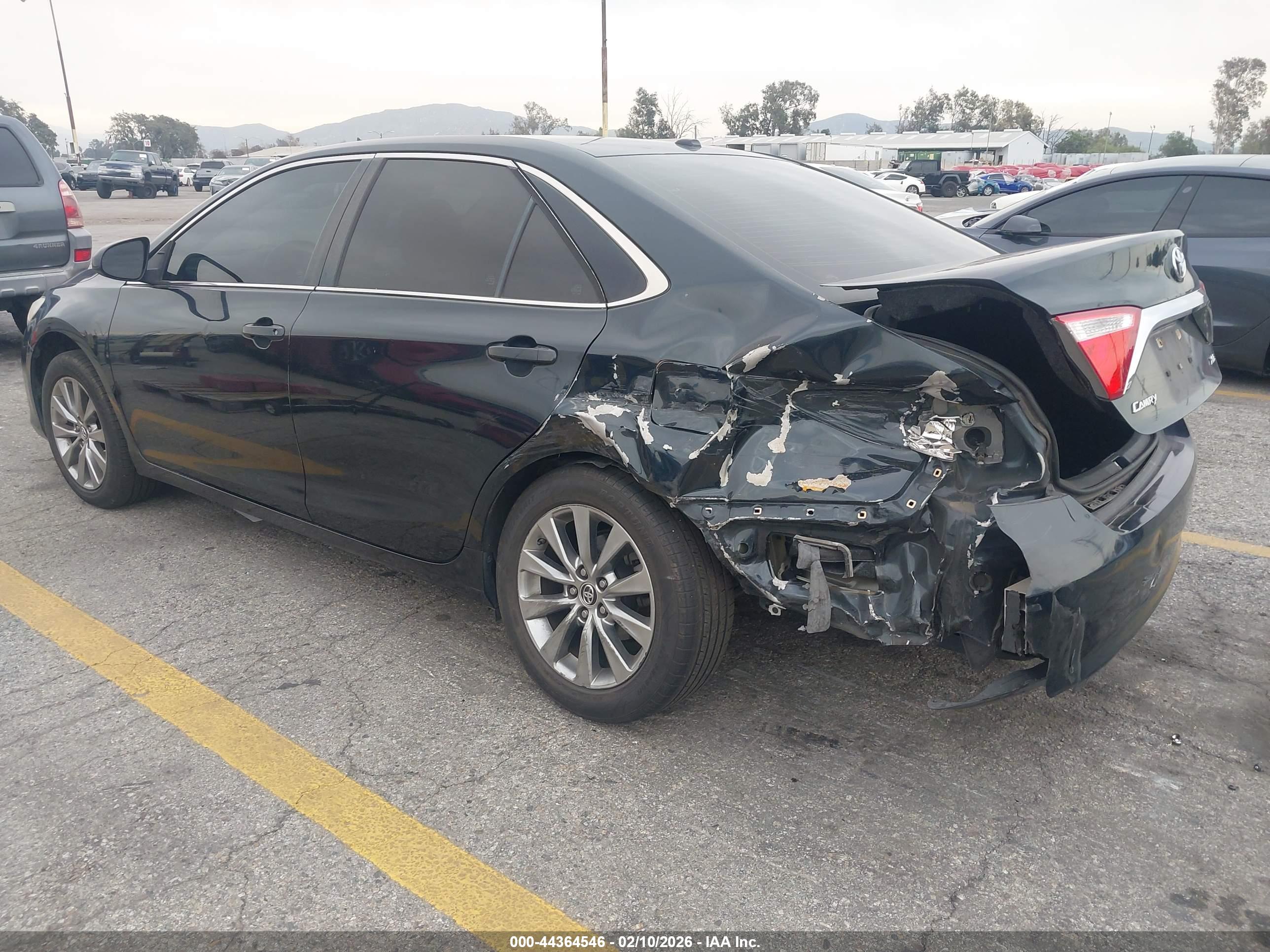 TOYOTA CAMRY image 3