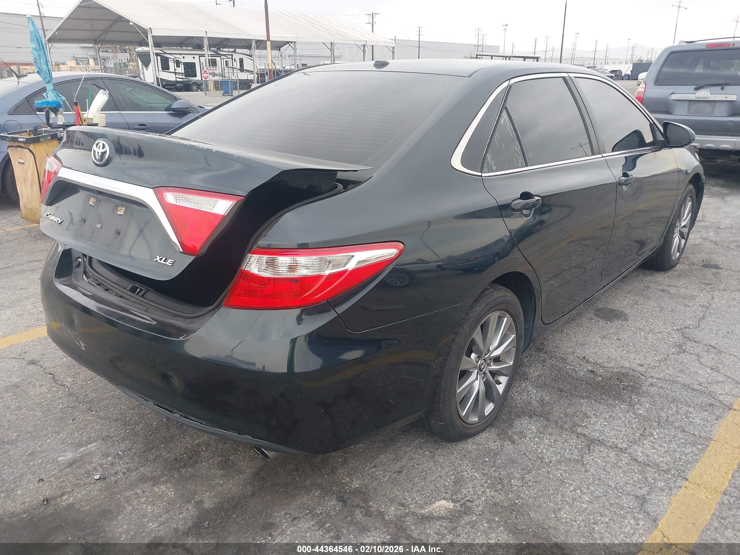 TOYOTA CAMRY image 4