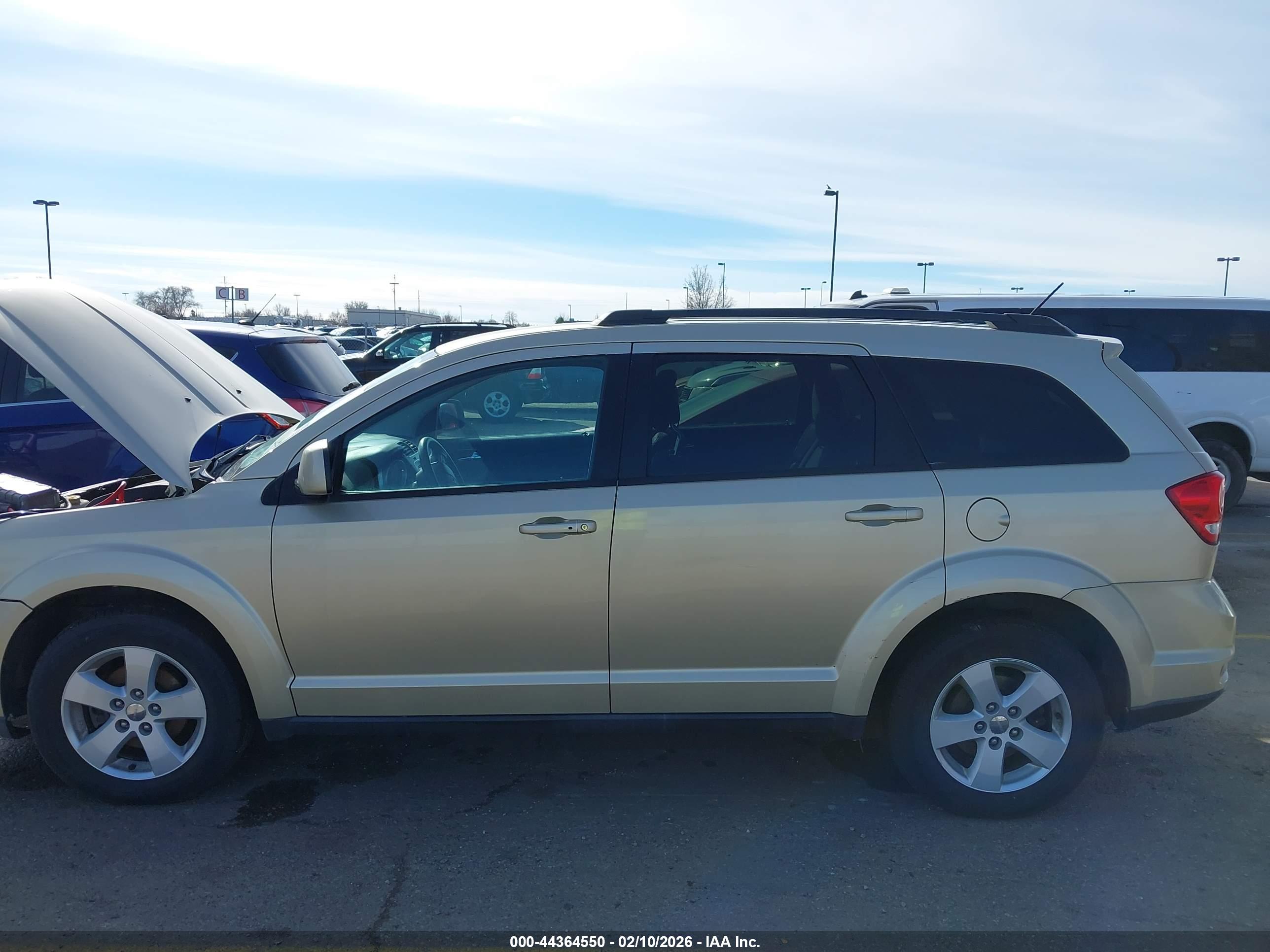 DODGE JOURNEY image 6