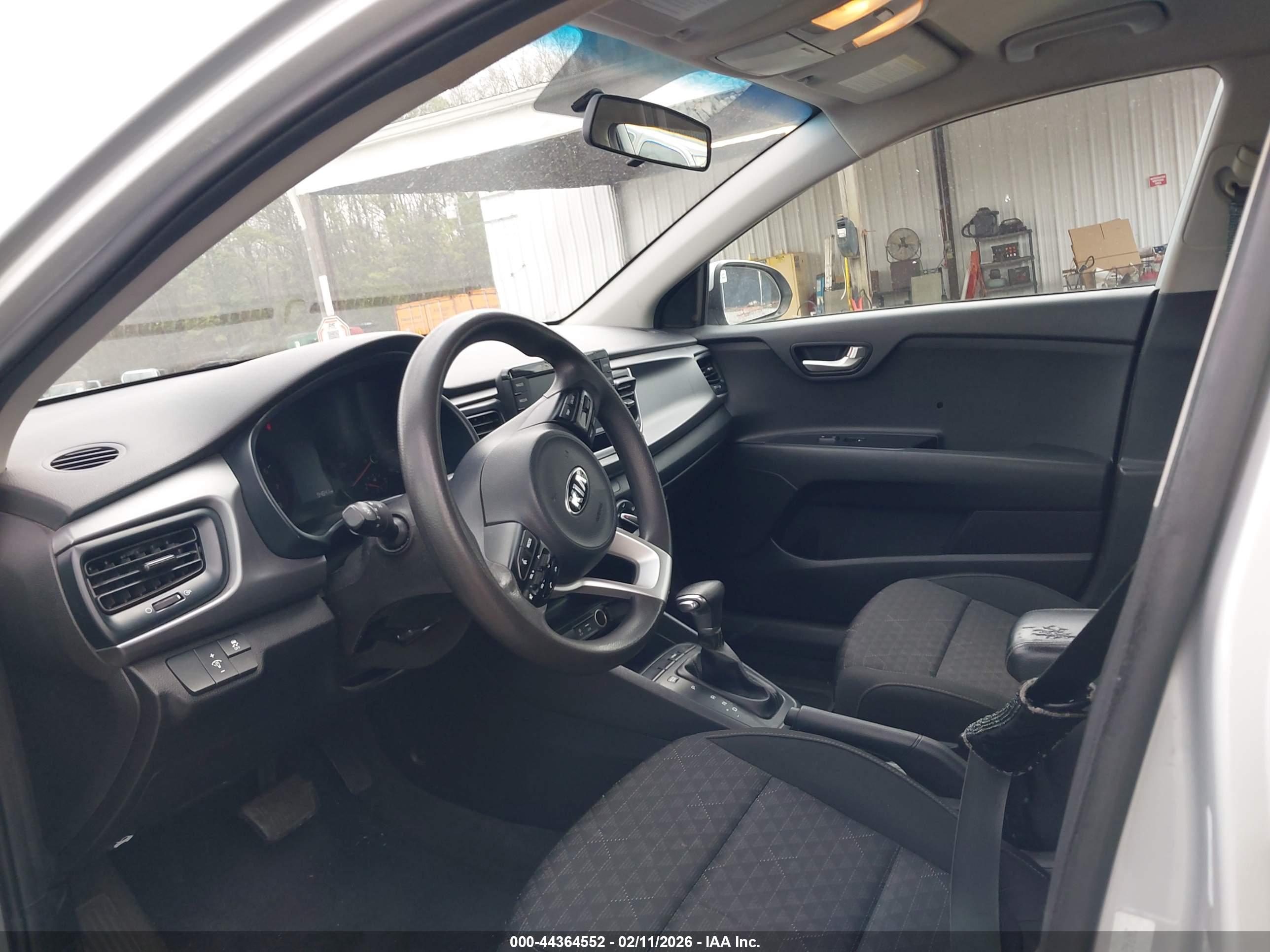 KIA RIO image 5