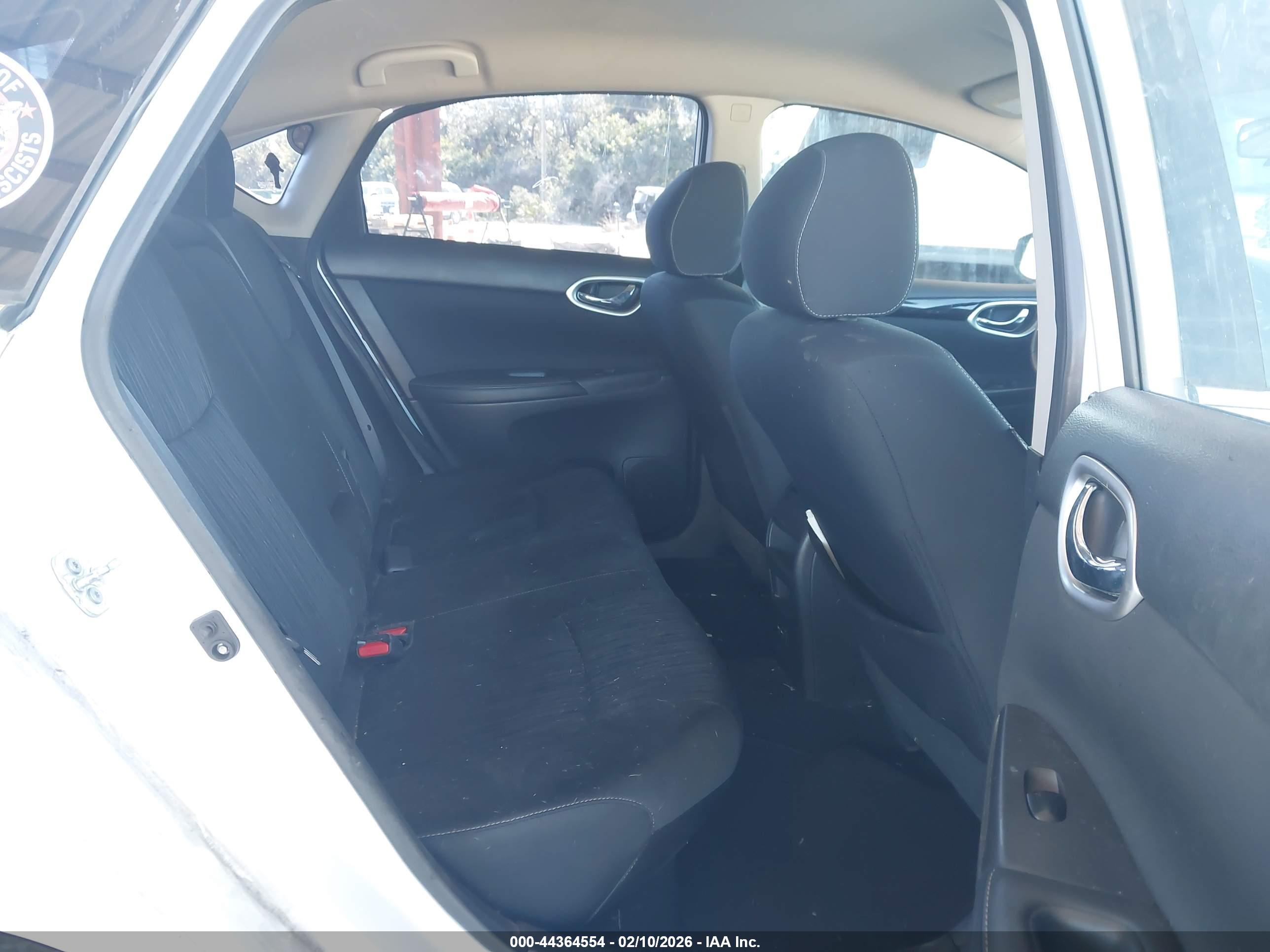 NISSAN SENTRA image 8
