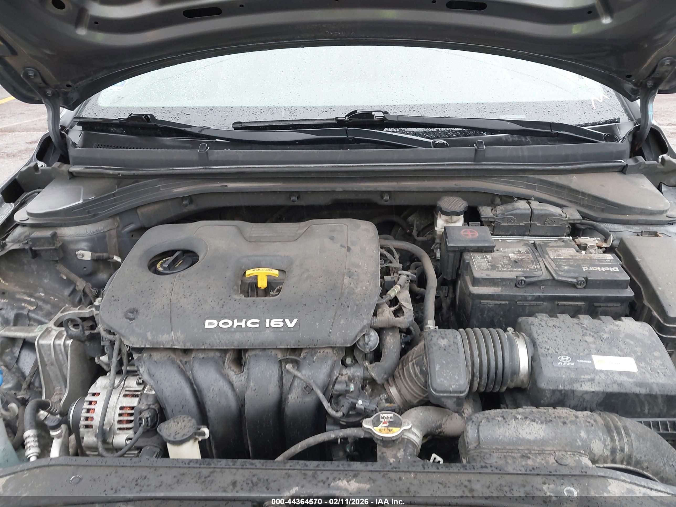 HYUNDAI ELANTRA image 10