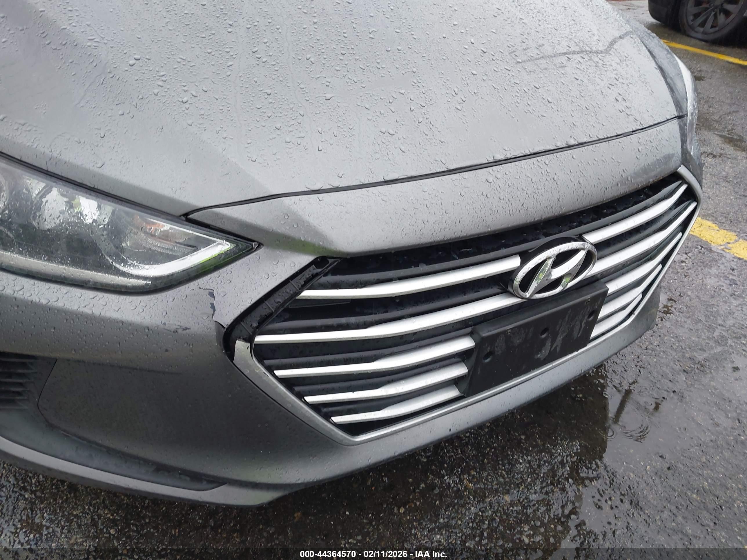 HYUNDAI ELANTRA image 6