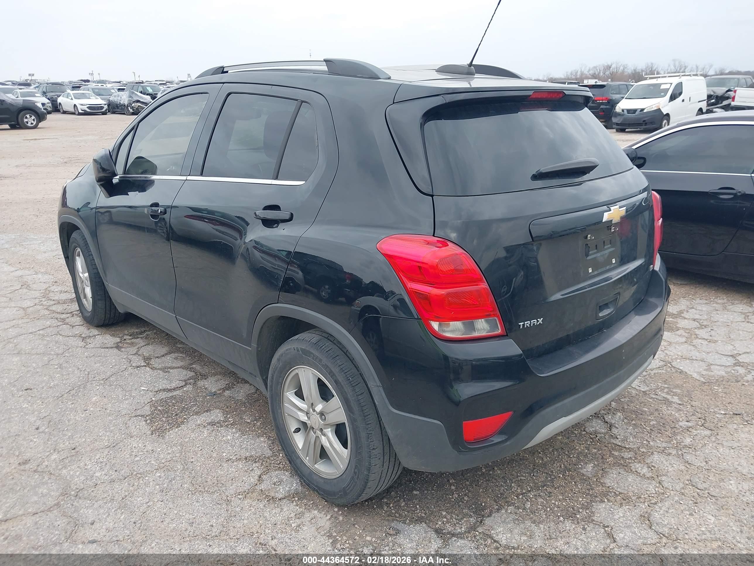 CHEVROLET TRAX image 3