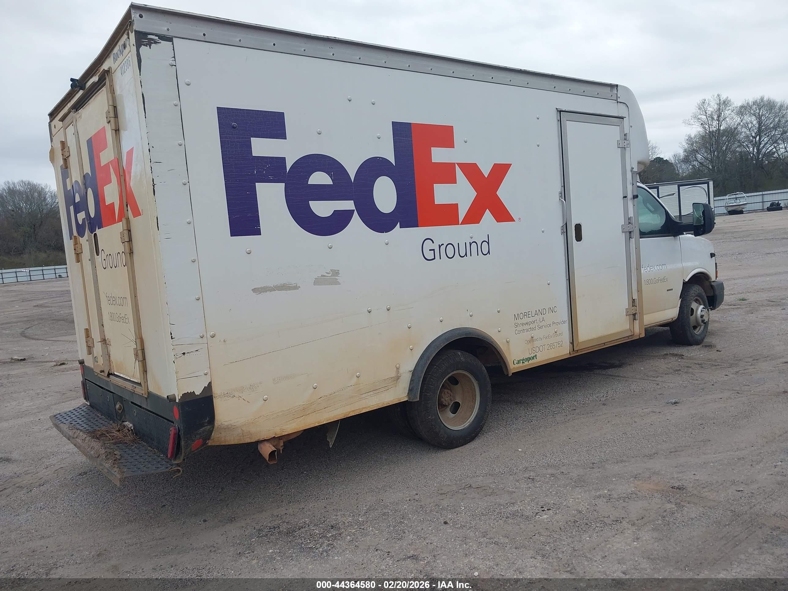 GMC SAVANA image 4