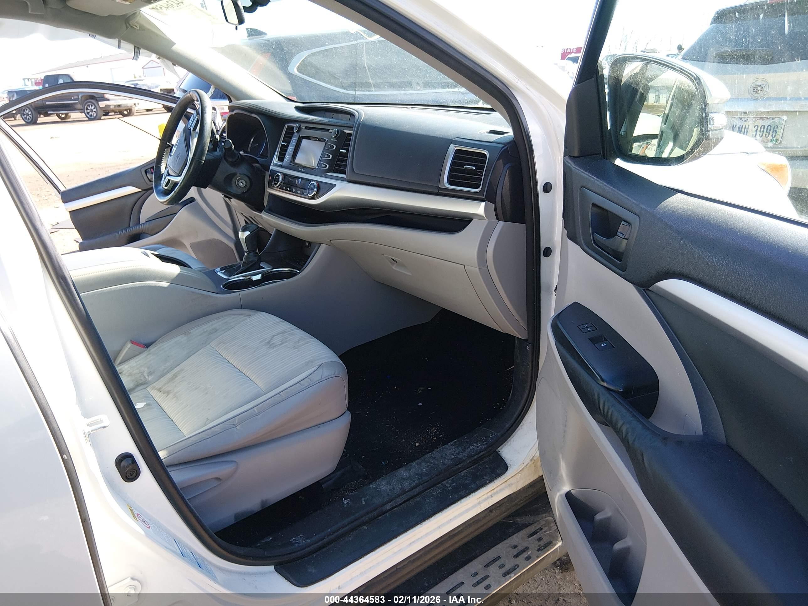 TOYOTA HIGHLANDER image 5