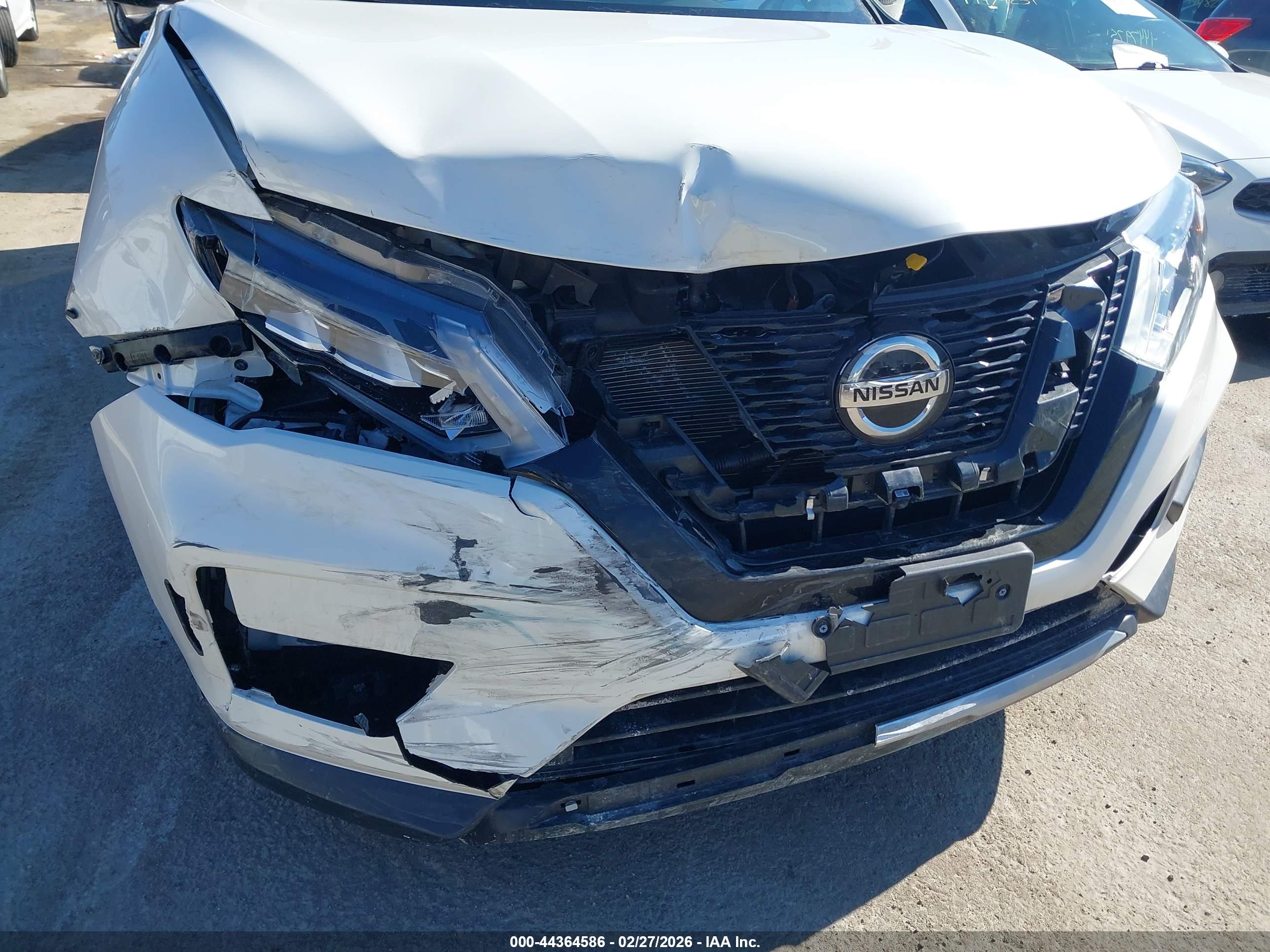 NISSAN ROGUE image 6