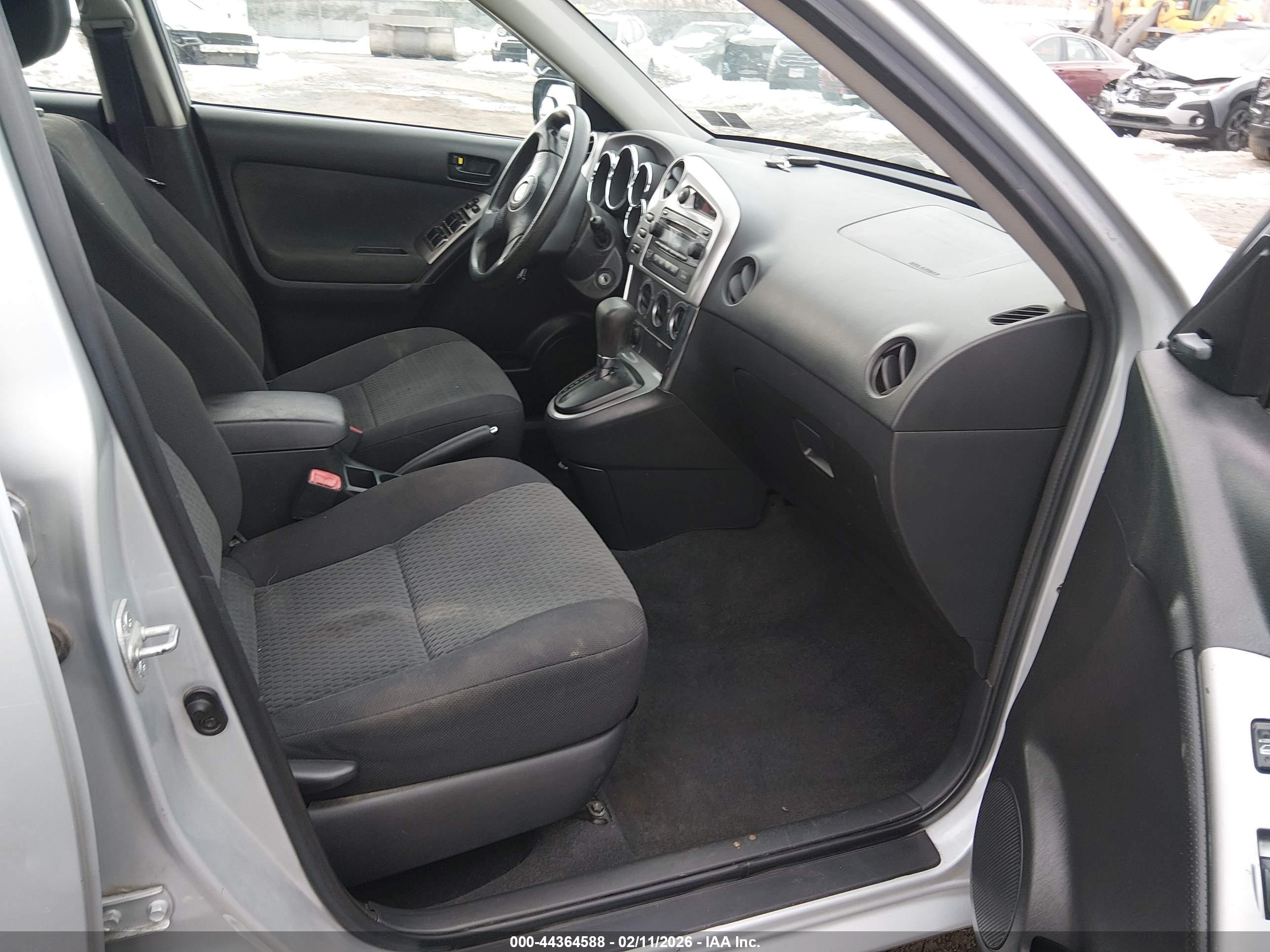 TOYOTA MATRIX image 5