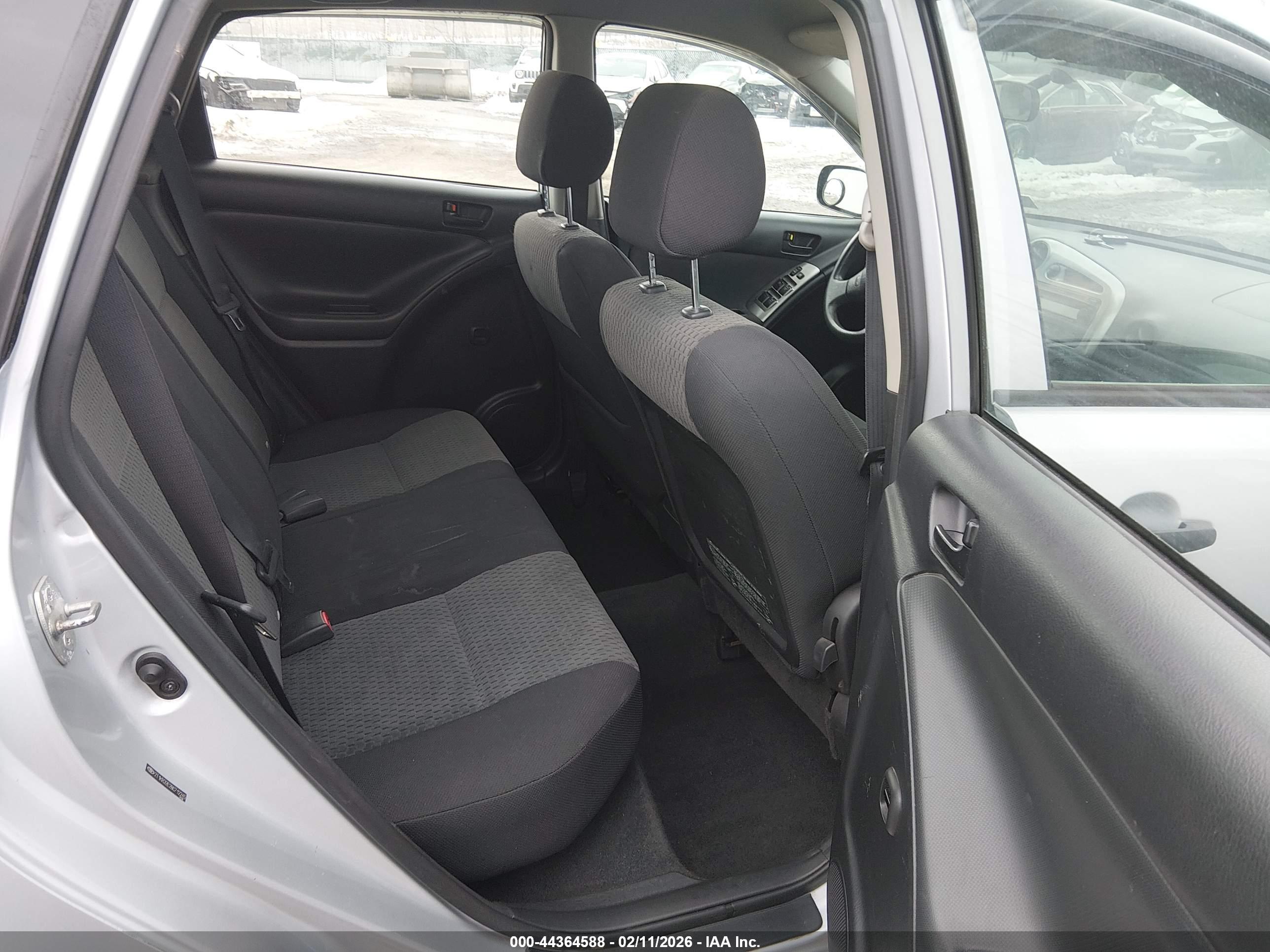 TOYOTA MATRIX image 8