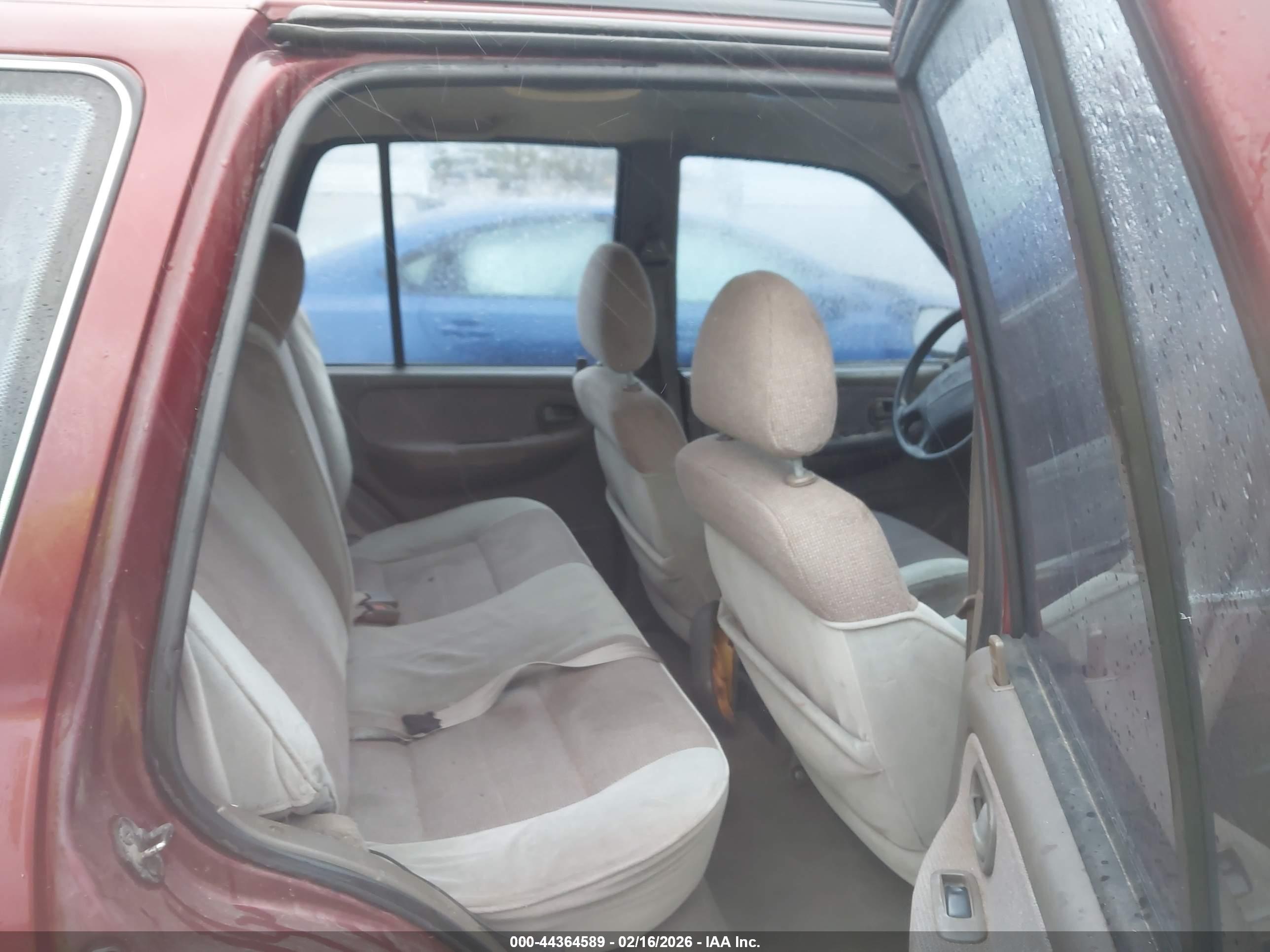 KIA SPORTAGE image 8