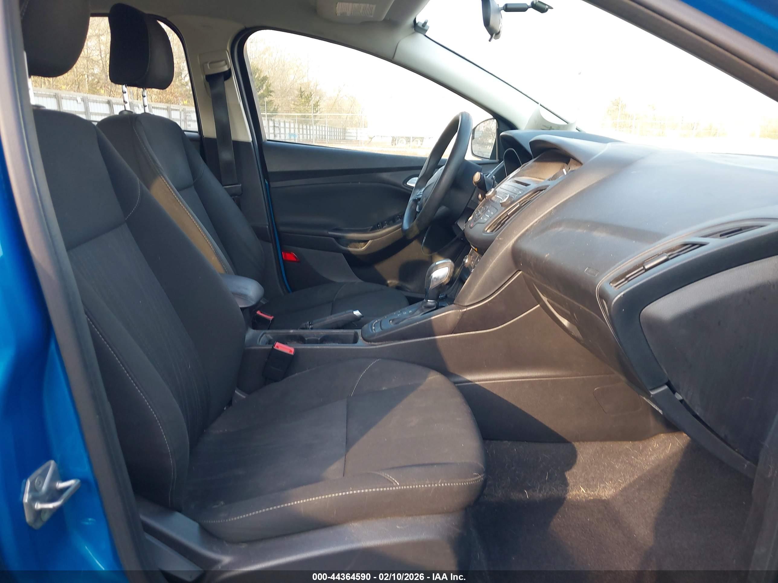 FORD FOCUS image 5