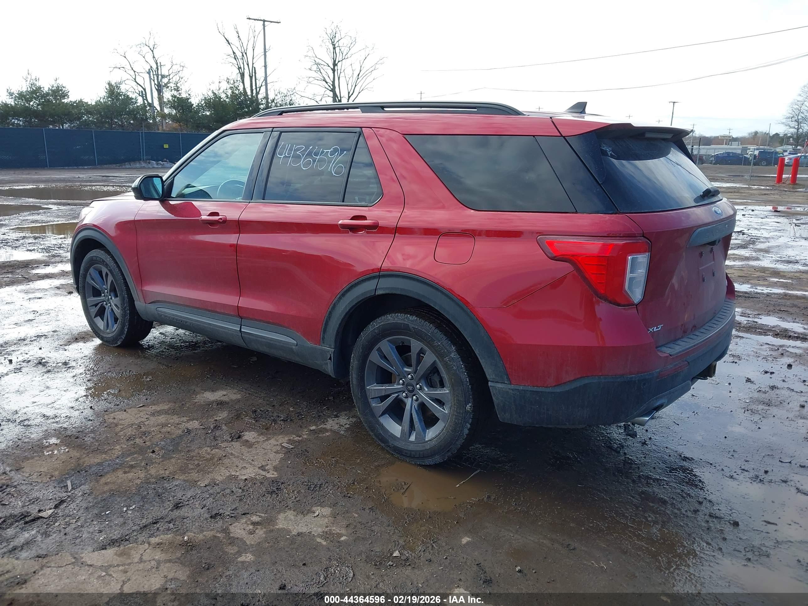 FORD EXPLORER image 3