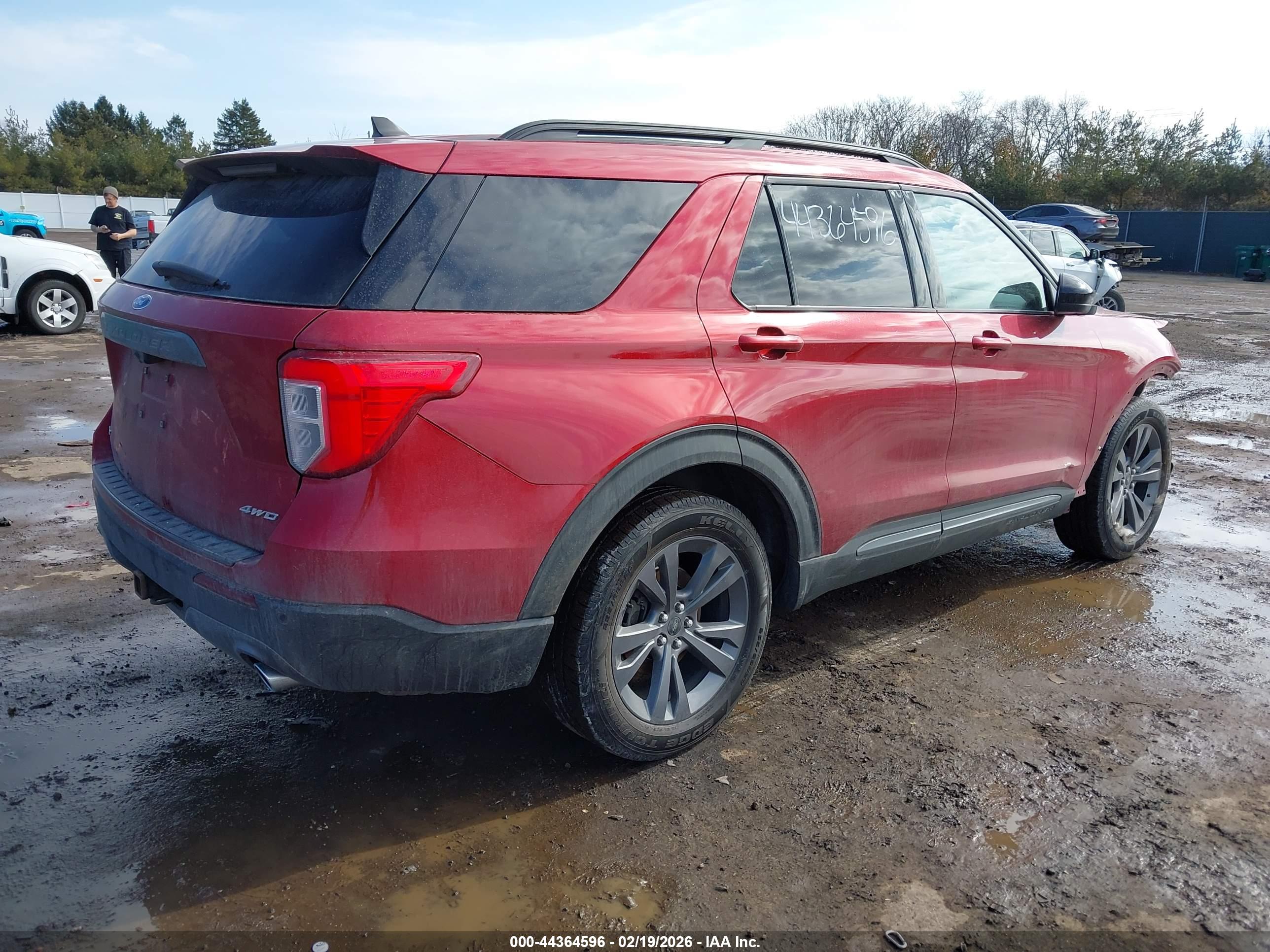 FORD EXPLORER image 4
