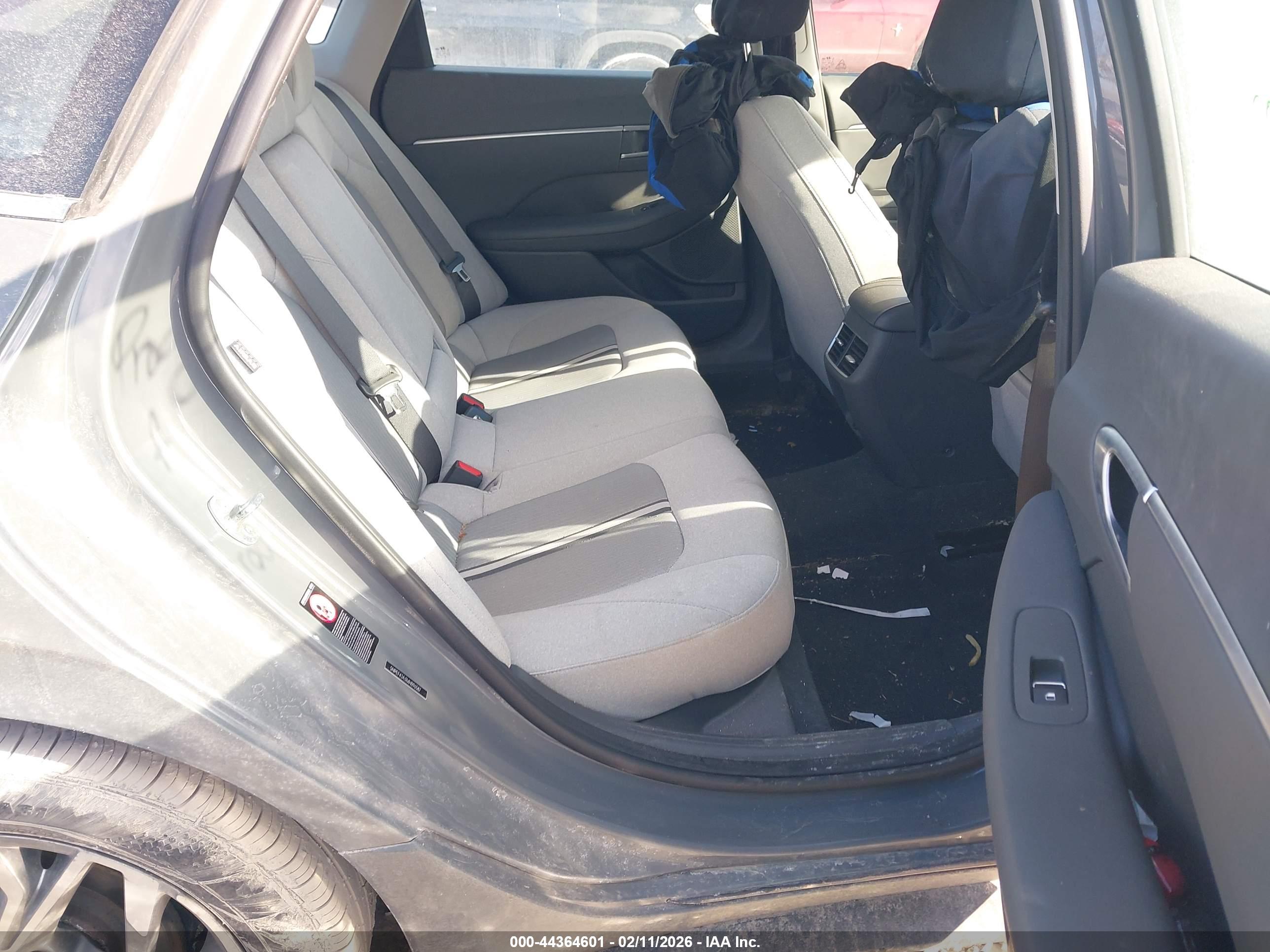 HYUNDAI SONATA image 8