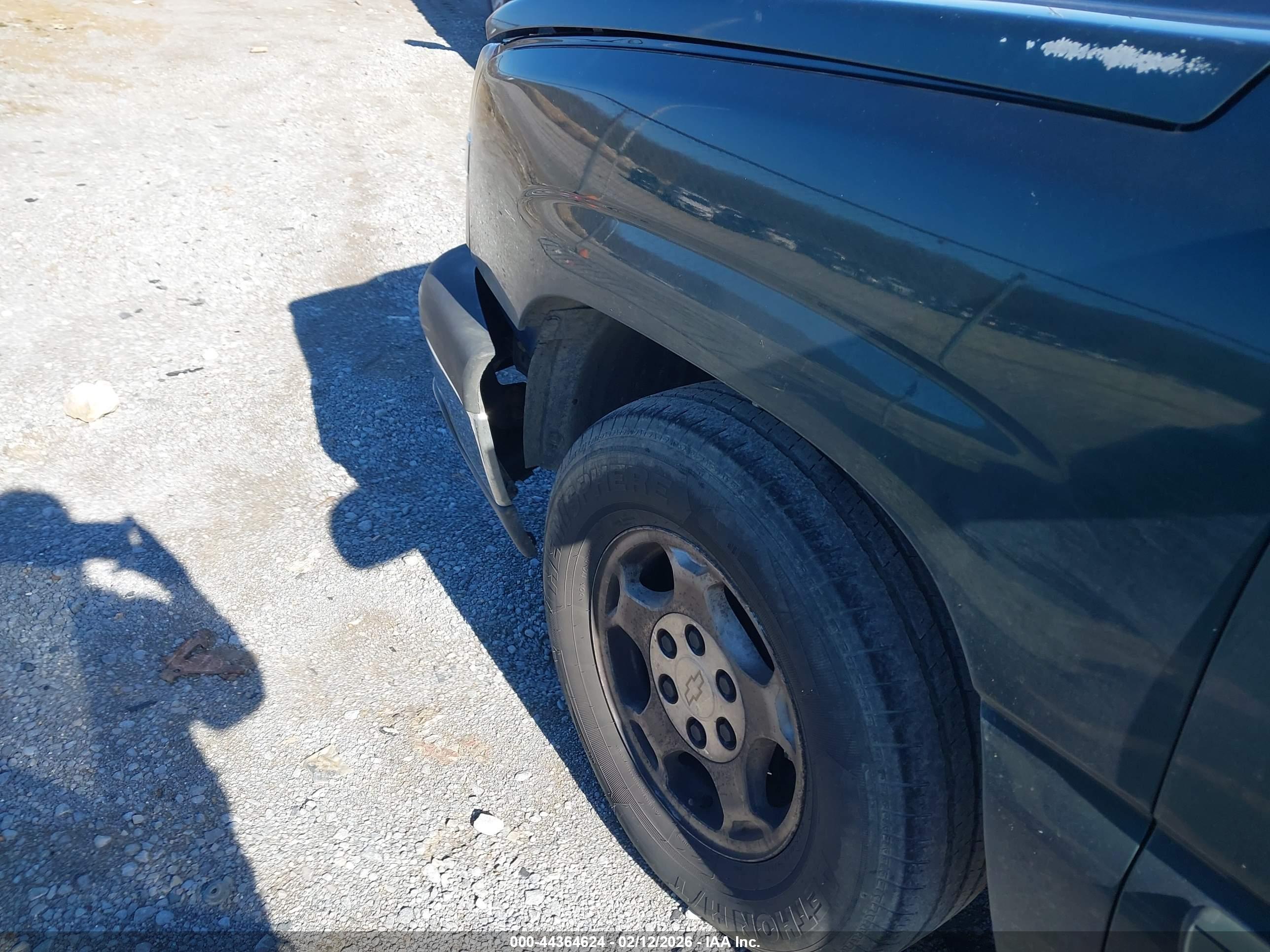 CHEVROLET SILVERADO image 6