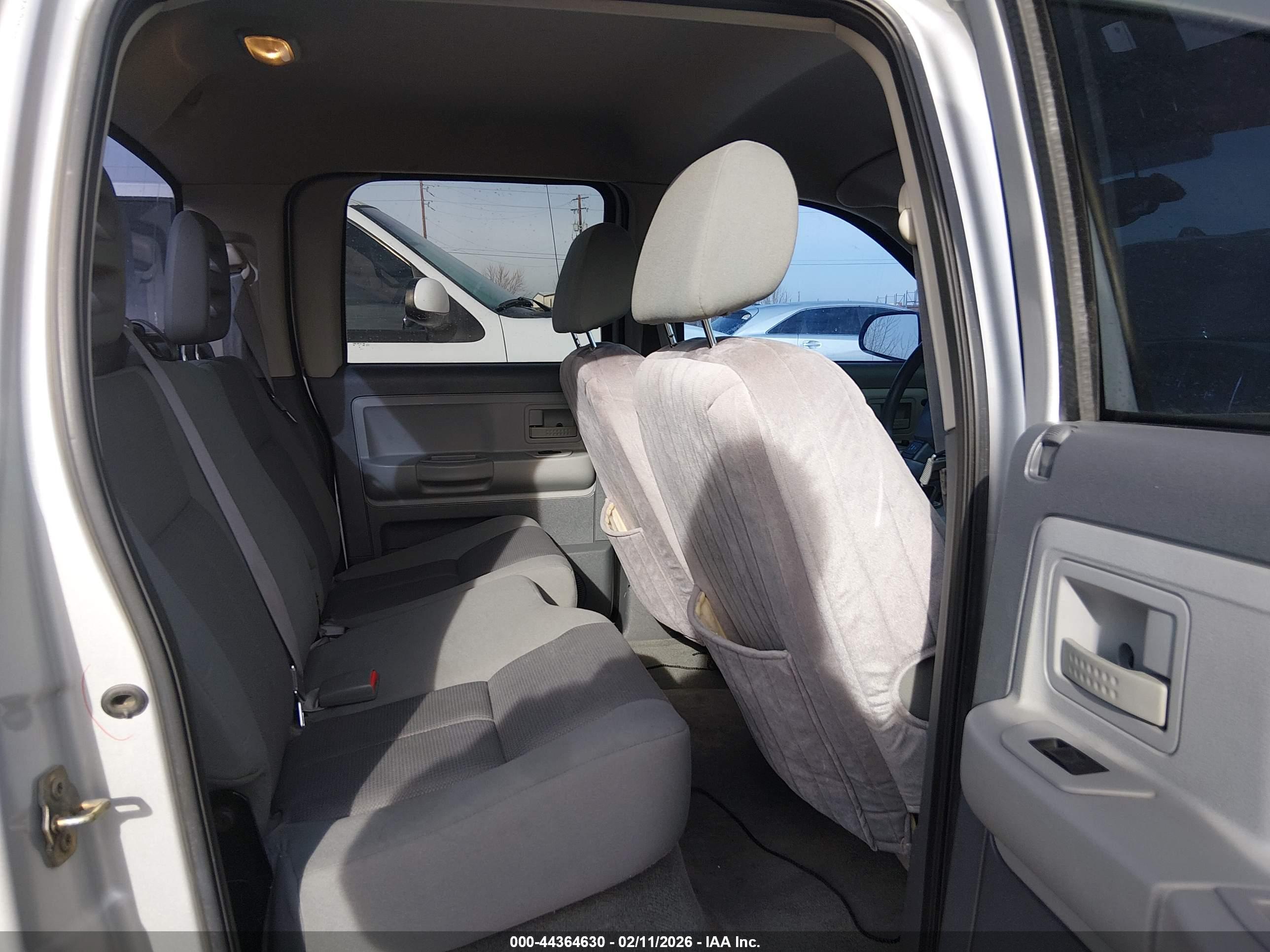 DODGE DAKOTA image 8