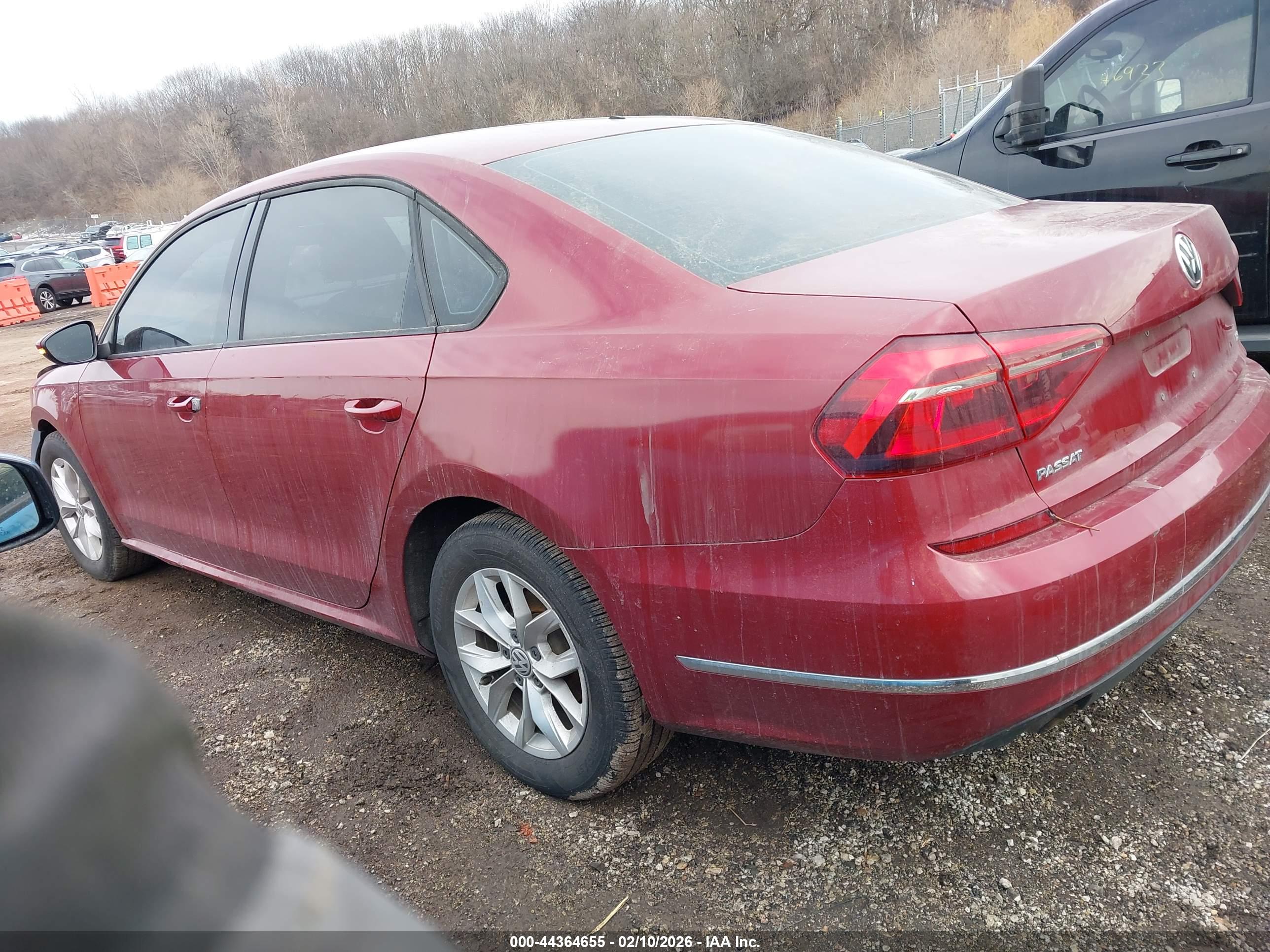 VOLKSWAGEN PASSAT image 3