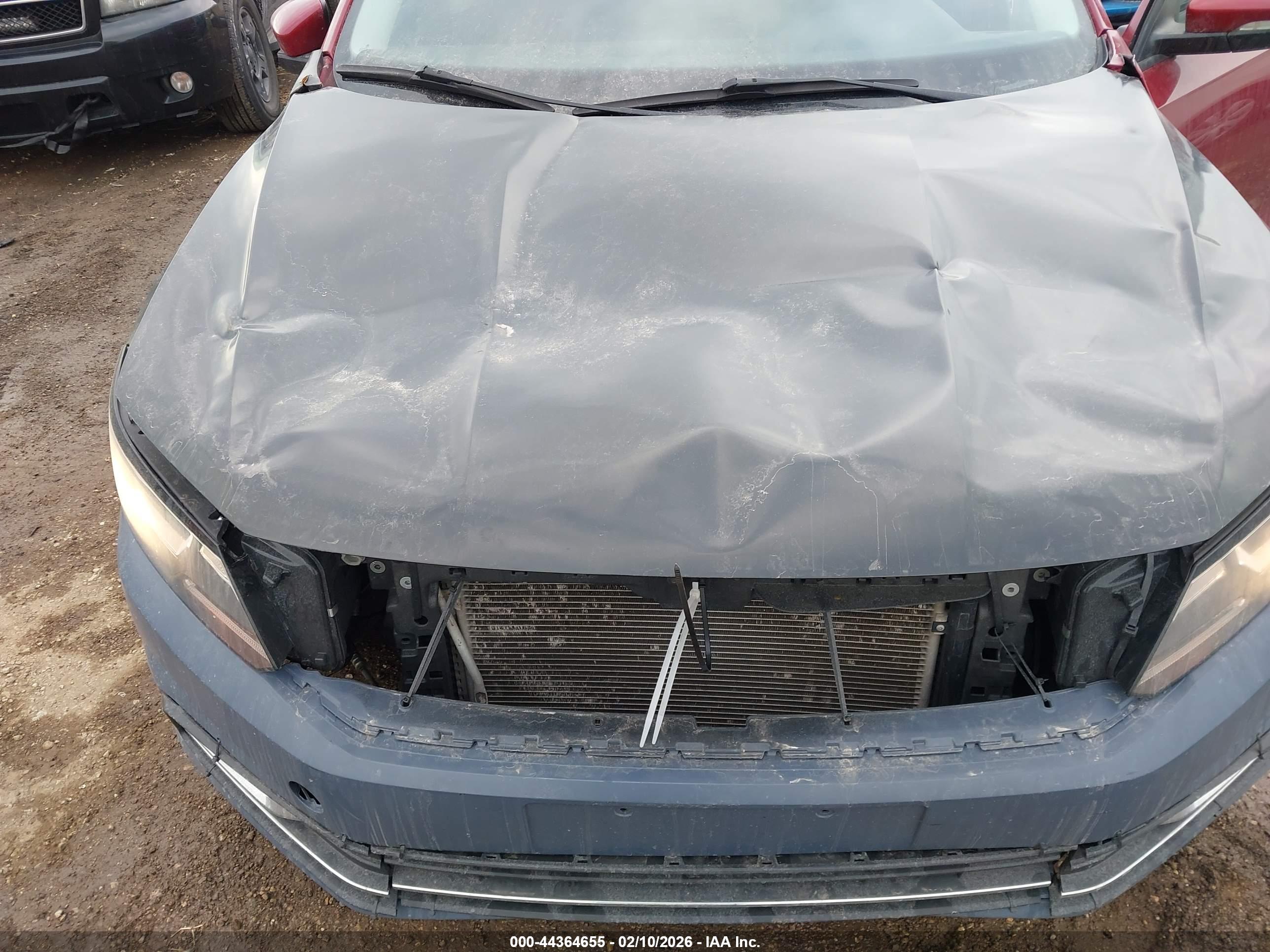 VOLKSWAGEN PASSAT image 6