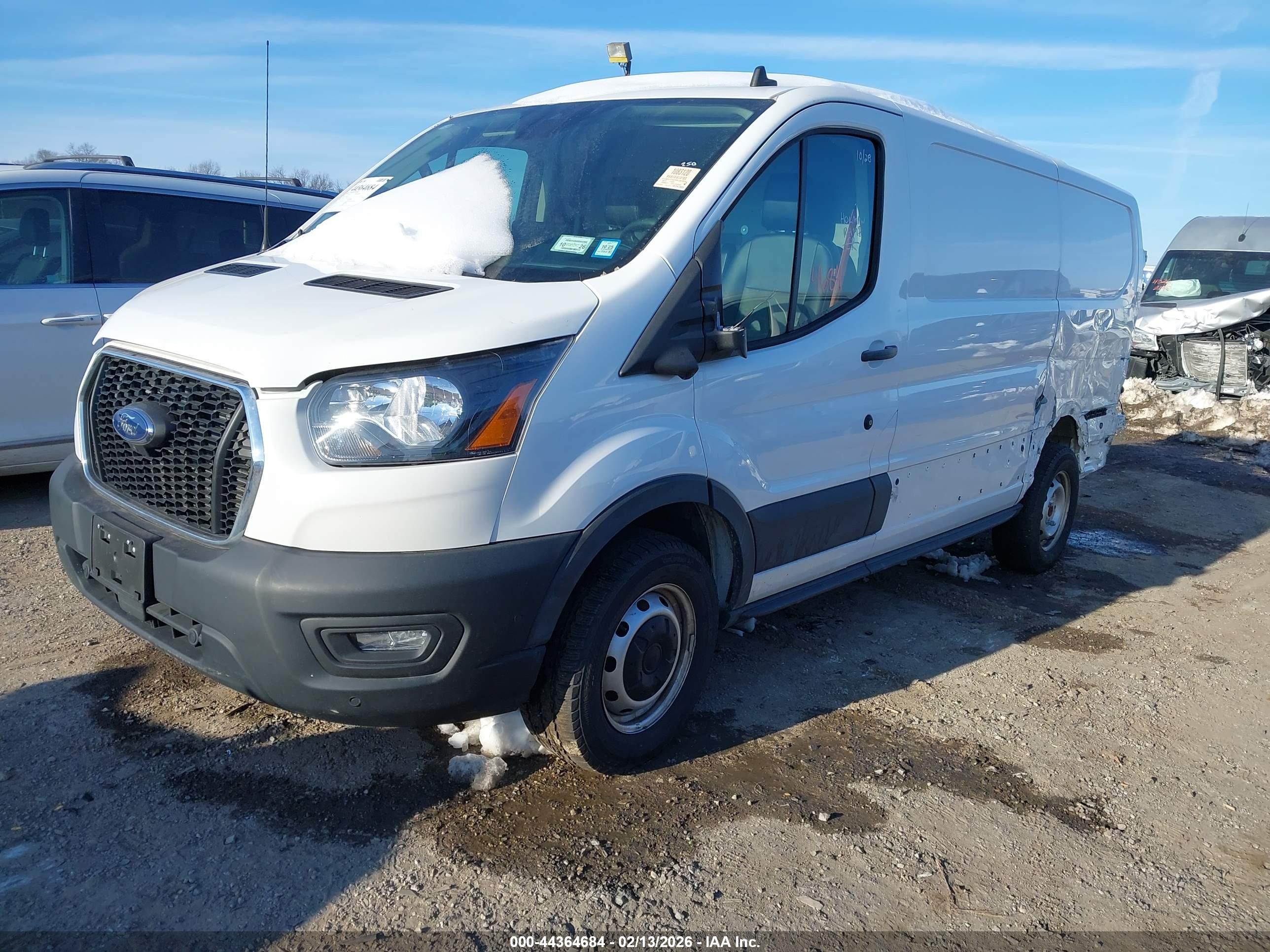 FORD TRANSIT-250 image 2