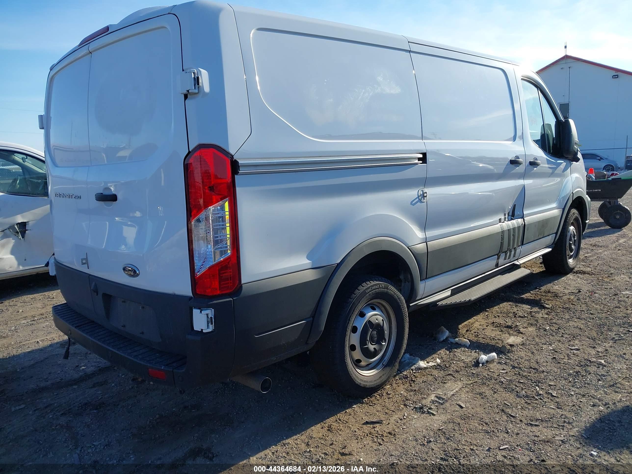 FORD TRANSIT-250 image 4