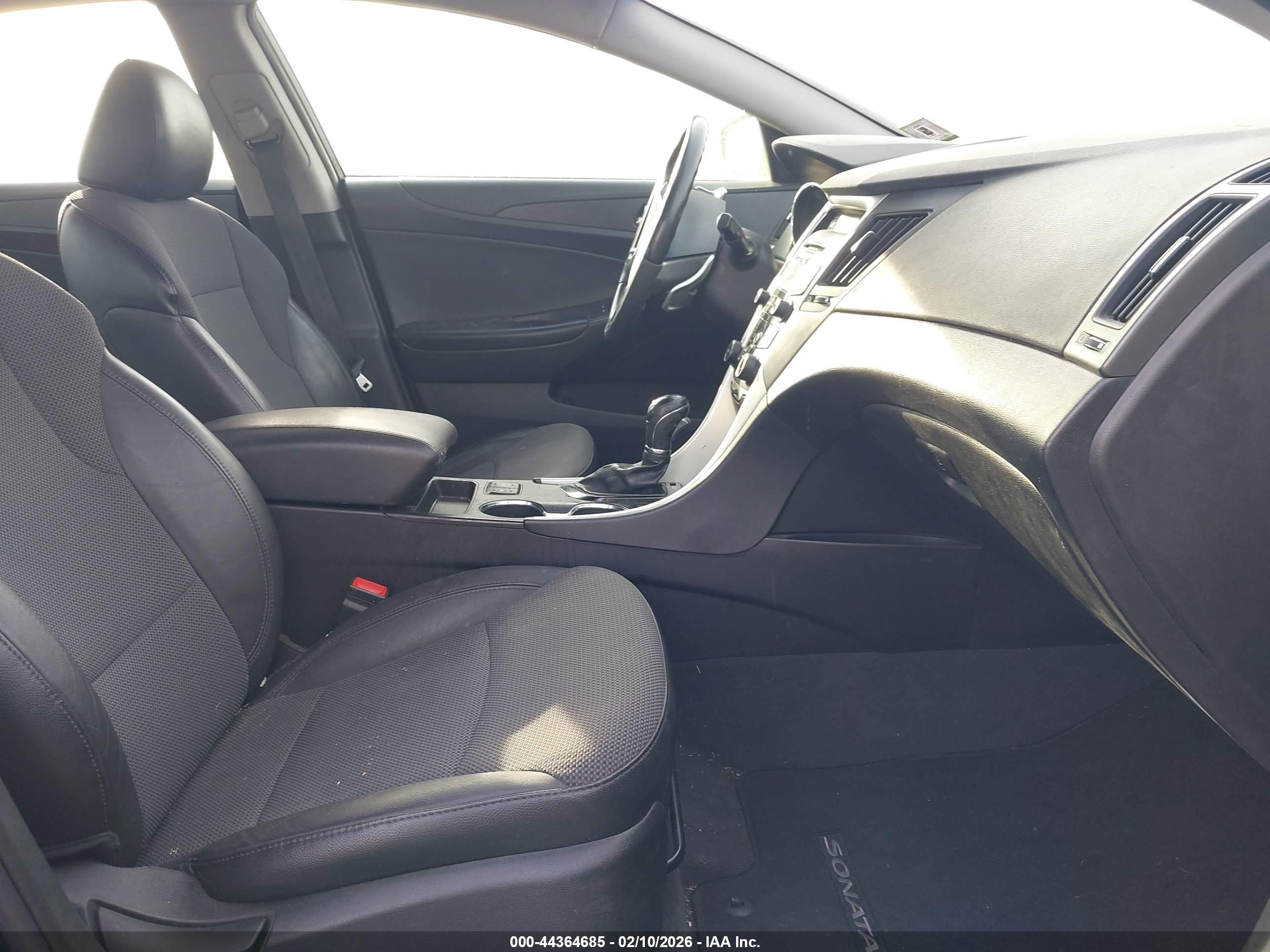 HYUNDAI SONATA image 5